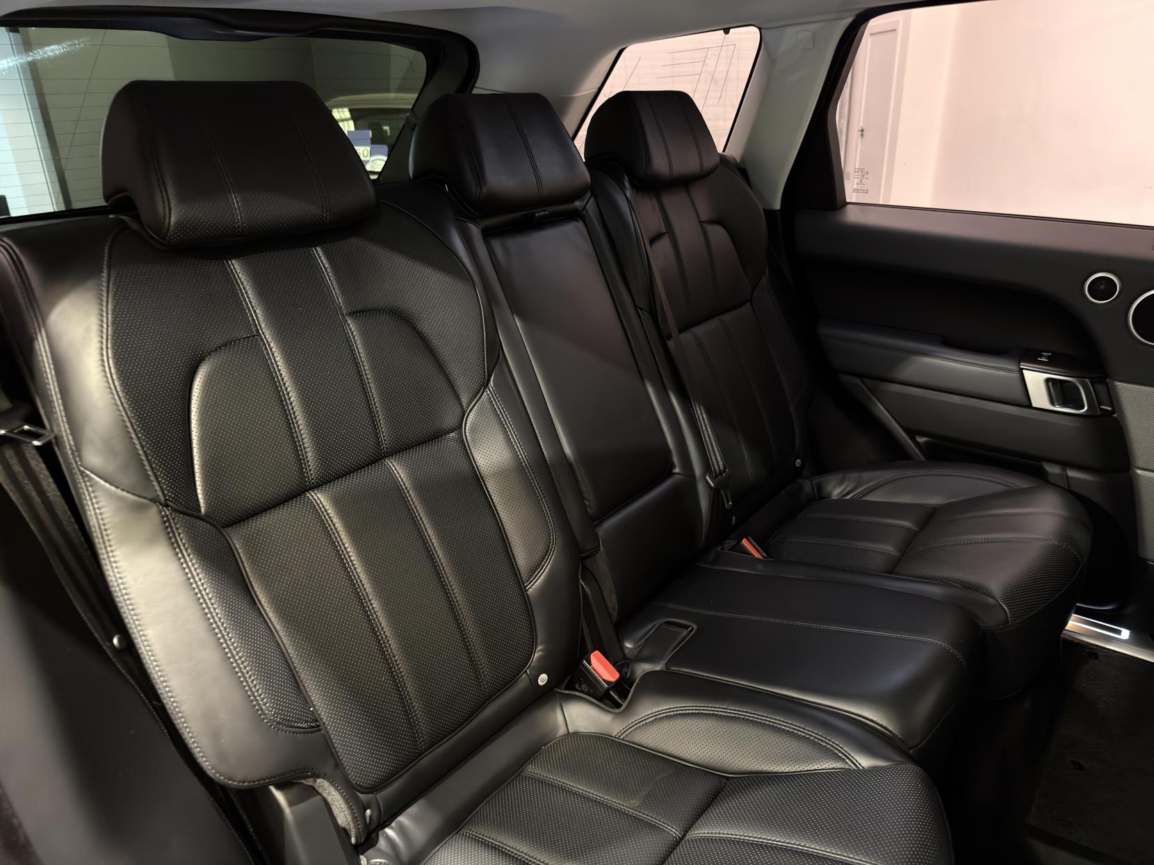 Land Rover Range Rover Sport 3.0 SD V6 HSE Dynamic SUV 5dr Diesel Auto 4WD Euro 5 (s/s) (306 ps)