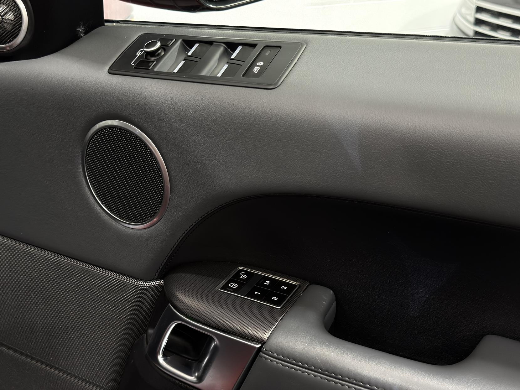 Land Rover Range Rover Sport 3.0 SD V6 HSE Dynamic SUV 5dr Diesel Auto 4WD Euro 5 (s/s) (306 ps)