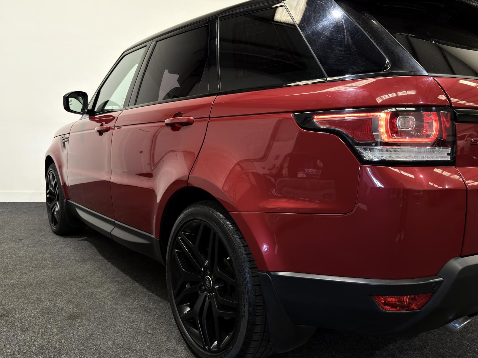 Land Rover Range Rover Sport 3.0 SD V6 HSE Dynamic SUV 5dr Diesel Auto 4WD Euro 5 (s/s) (306 ps)