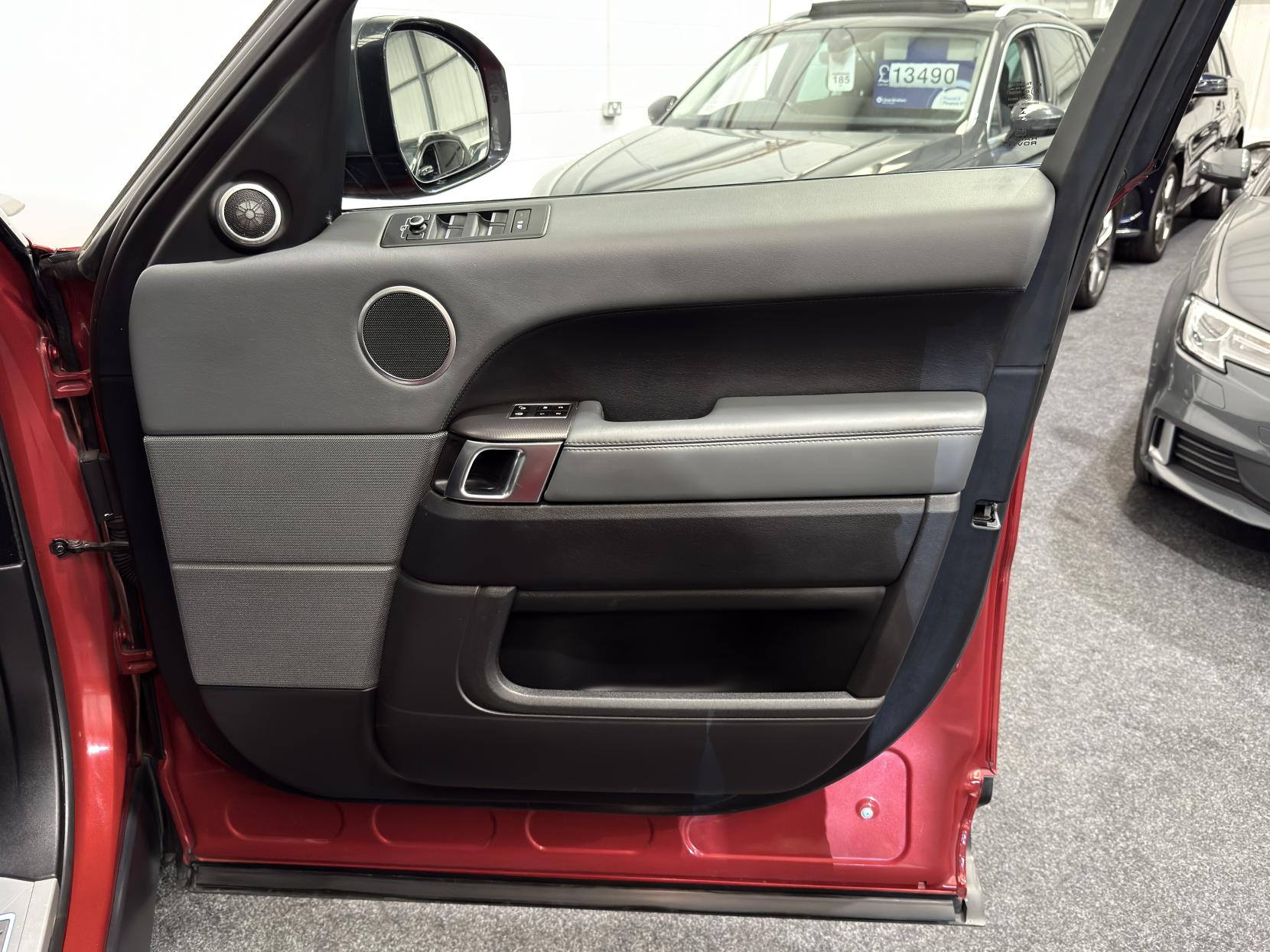 Land Rover Range Rover Sport 3.0 SD V6 HSE Dynamic SUV 5dr Diesel Auto 4WD Euro 5 (s/s) (306 ps)