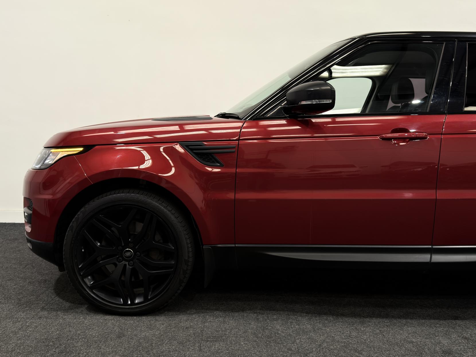 Land Rover Range Rover Sport 3.0 SD V6 HSE Dynamic SUV 5dr Diesel Auto 4WD Euro 5 (s/s) (306 ps)