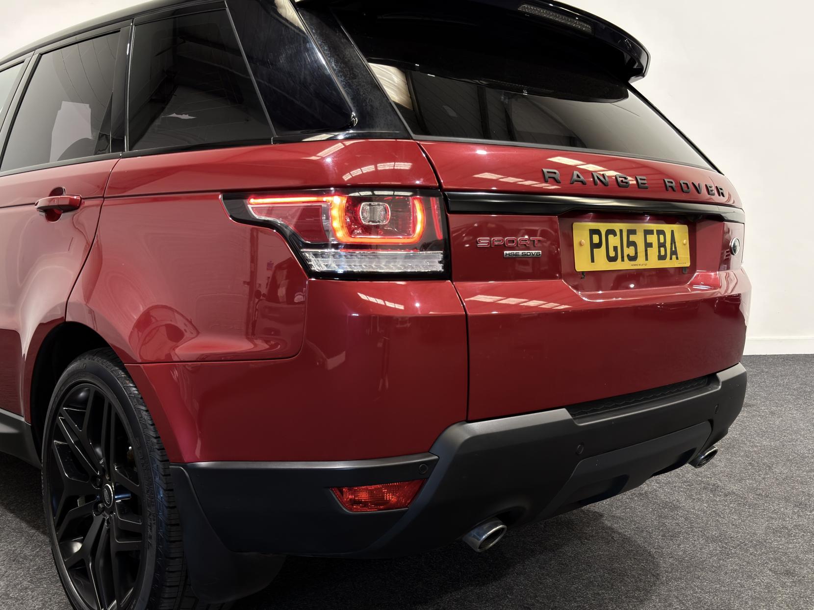 Land Rover Range Rover Sport 3.0 SD V6 HSE Dynamic SUV 5dr Diesel Auto 4WD Euro 5 (s/s) (306 ps)