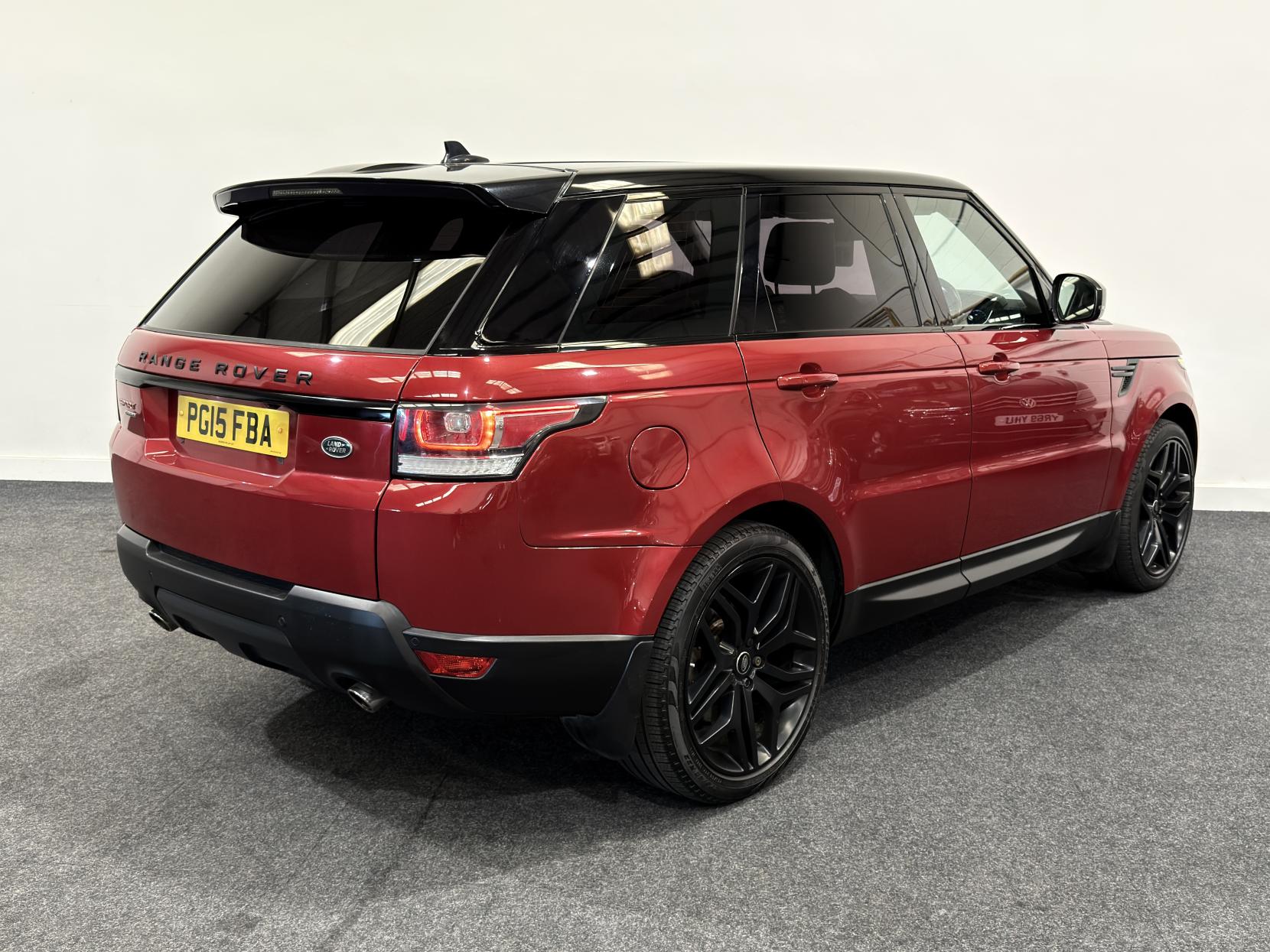 Land Rover Range Rover Sport 3.0 SD V6 HSE Dynamic SUV 5dr Diesel Auto 4WD Euro 5 (s/s) (306 ps)