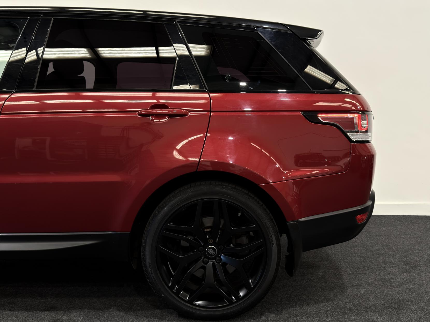 Land Rover Range Rover Sport 3.0 SD V6 HSE Dynamic SUV 5dr Diesel Auto 4WD Euro 5 (s/s) (306 ps)