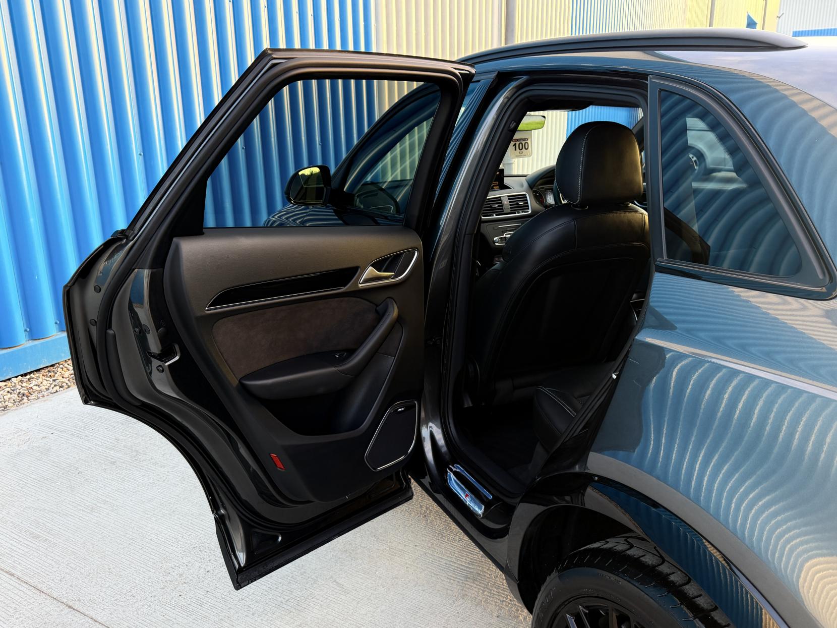 Audi Q3 2.0 TDI Black Edition SUV 5dr Diesel S Tronic quattro Euro 6 (s/s) (184 ps)