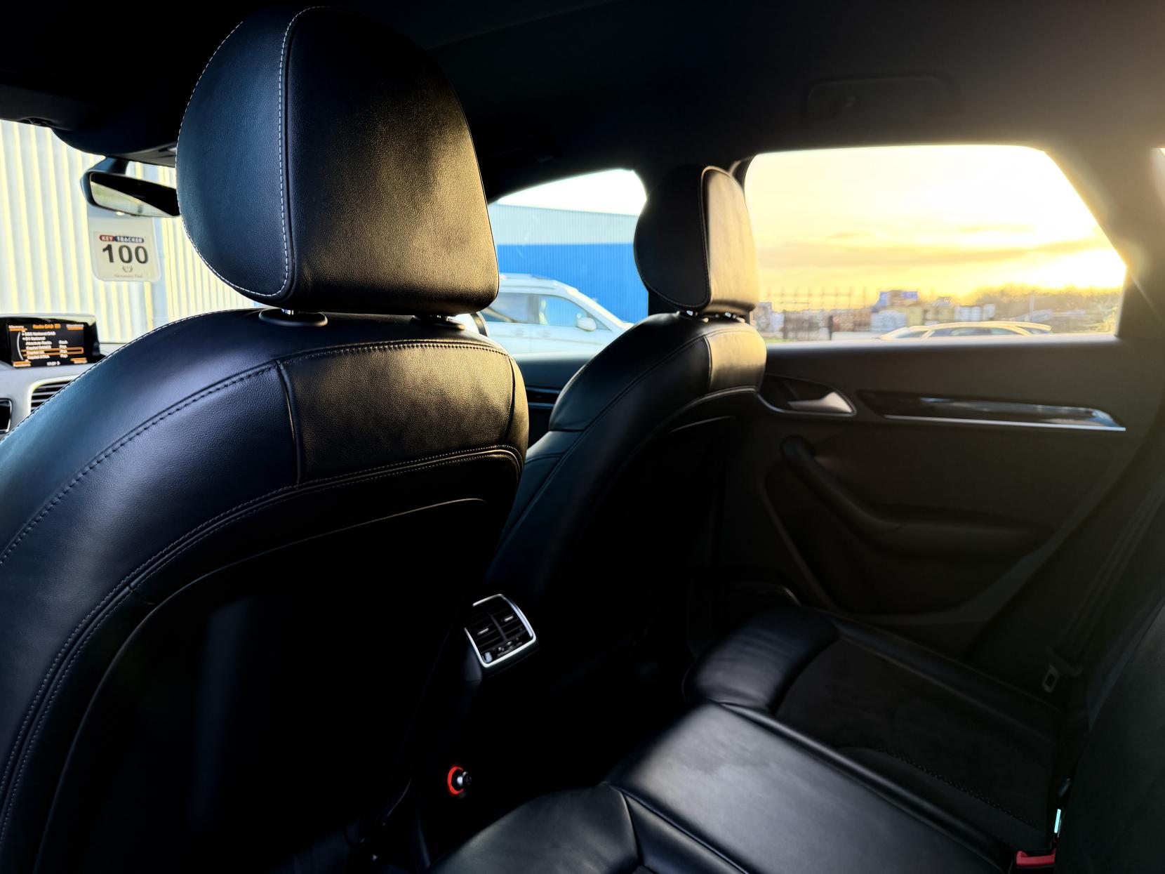 Audi Q3 2.0 TDI Black Edition SUV 5dr Diesel S Tronic quattro Euro 6 (s/s) (184 ps)