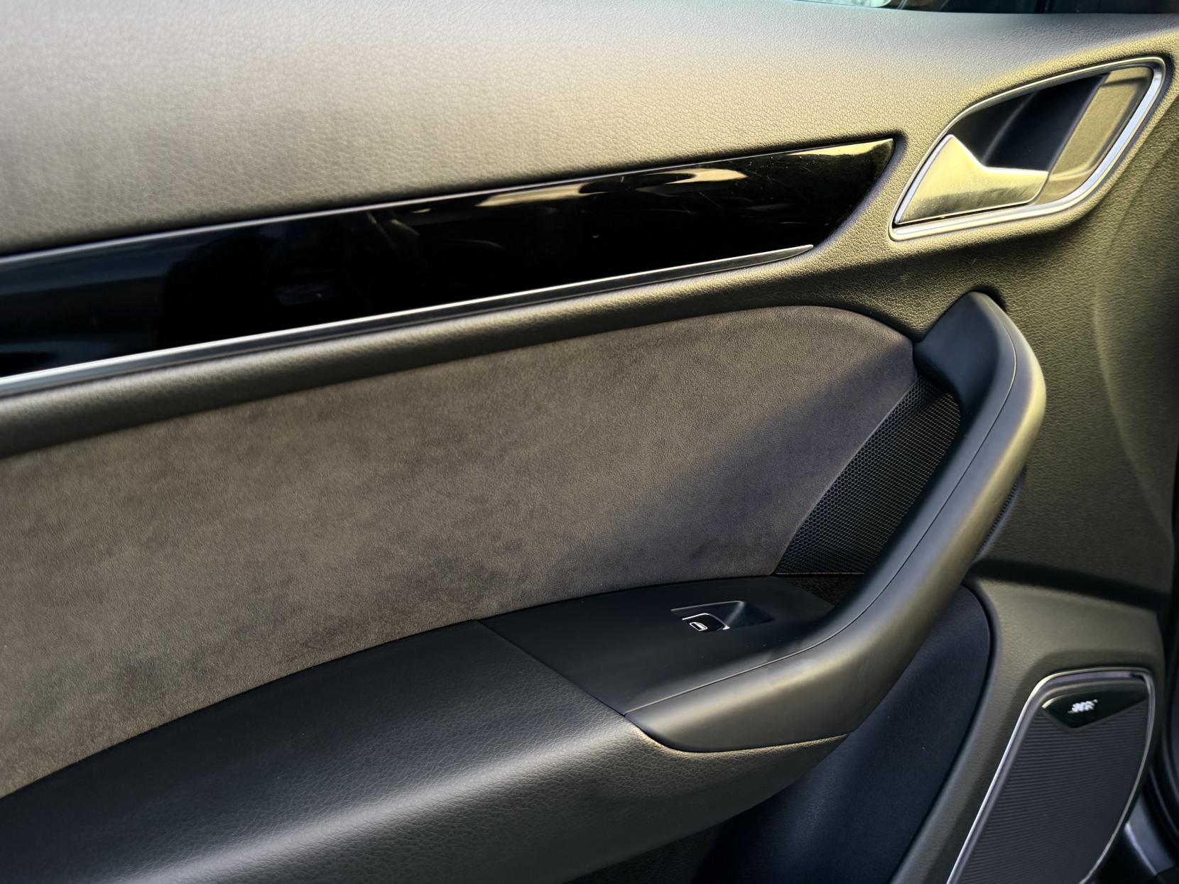 Audi Q3 2.0 TDI Black Edition SUV 5dr Diesel S Tronic quattro Euro 6 (s/s) (184 ps)