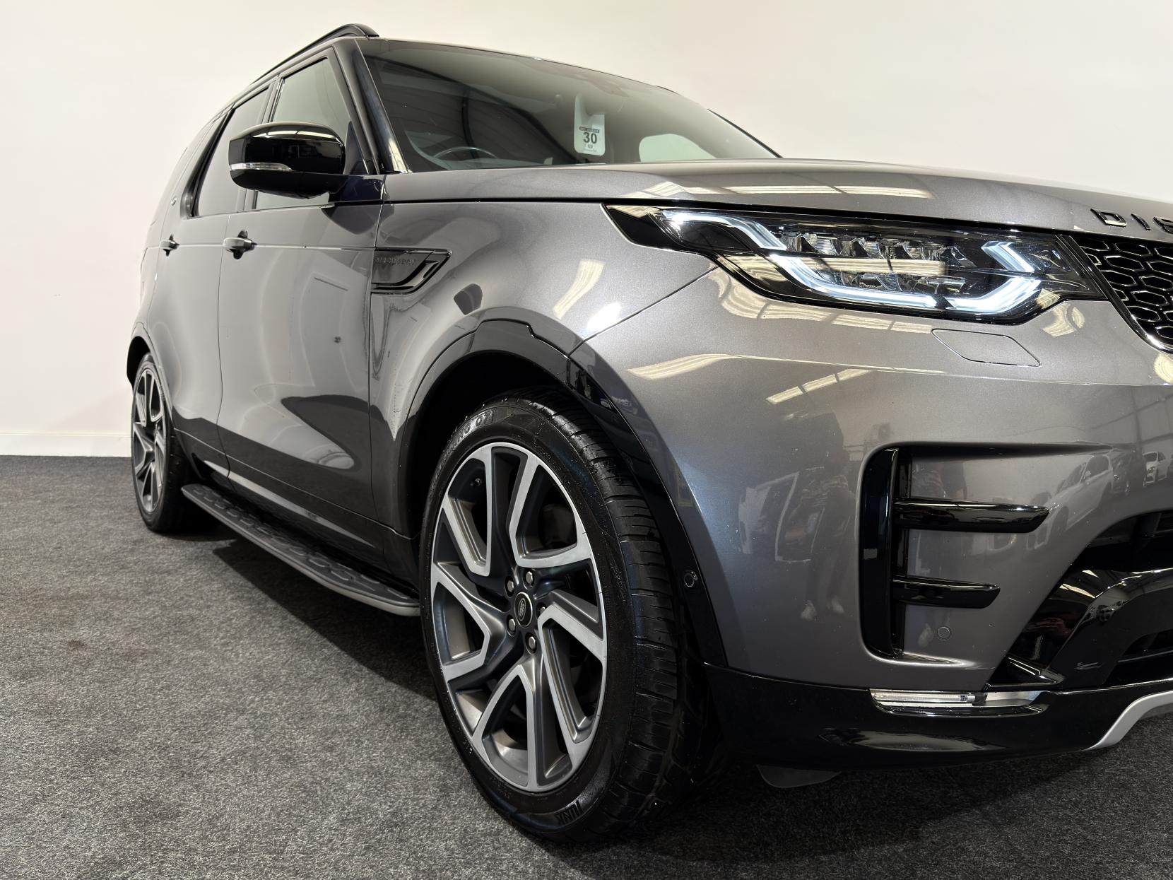 Land Rover Discovery 3.0 SD V6 HSE SUV 5dr Diesel Auto 4WD Euro 6 (s/s) (306 ps)