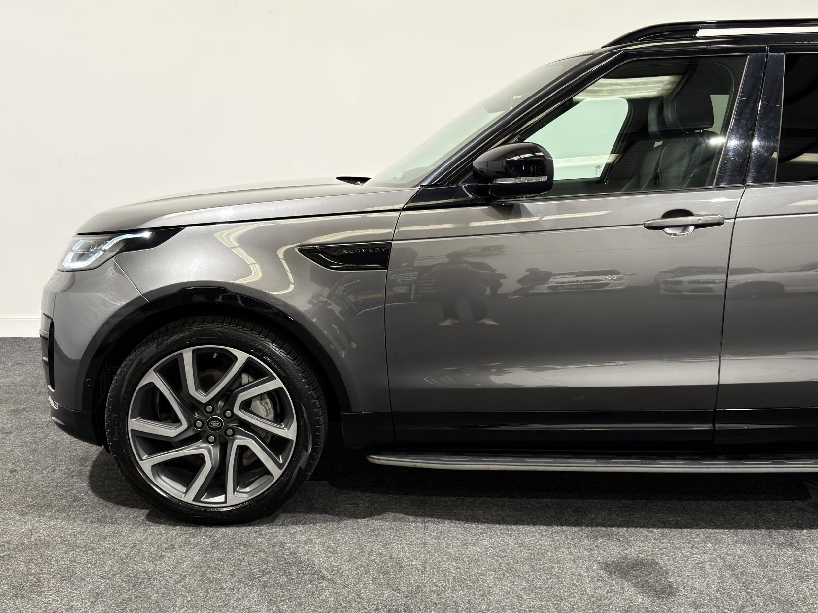 Land Rover Discovery 3.0 SD V6 HSE SUV 5dr Diesel Auto 4WD Euro 6 (s/s) (306 ps)
