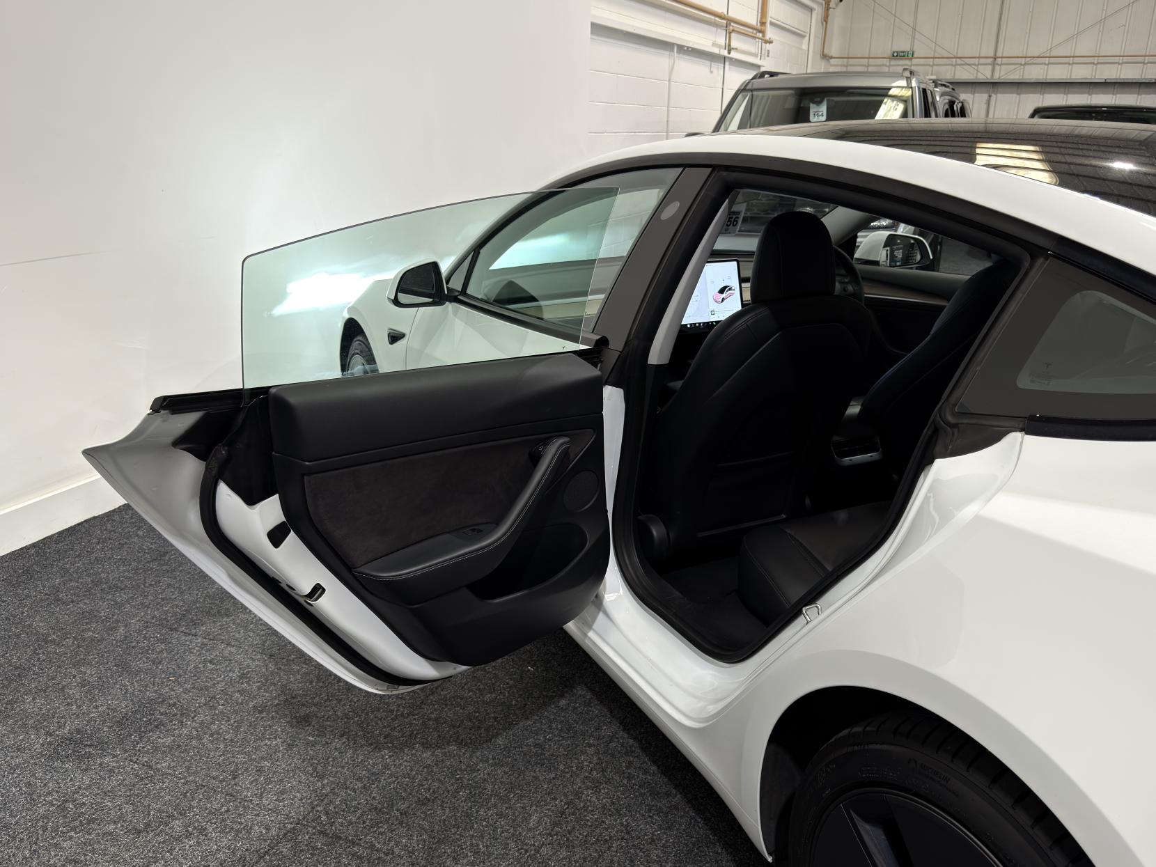 Tesla Model 3 (Dual Motor) Long Range Saloon 4dr Electric Auto 4WDE (346 ps)