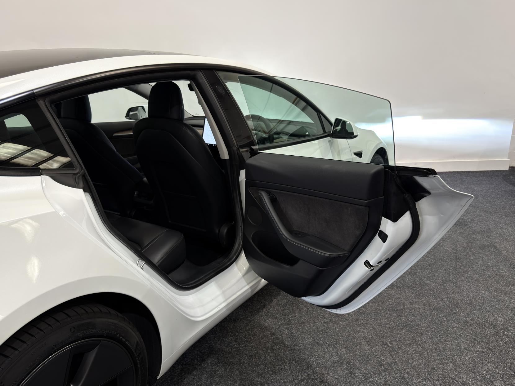 Tesla Model 3 (Dual Motor) Long Range Saloon 4dr Electric Auto 4WDE (346 ps)