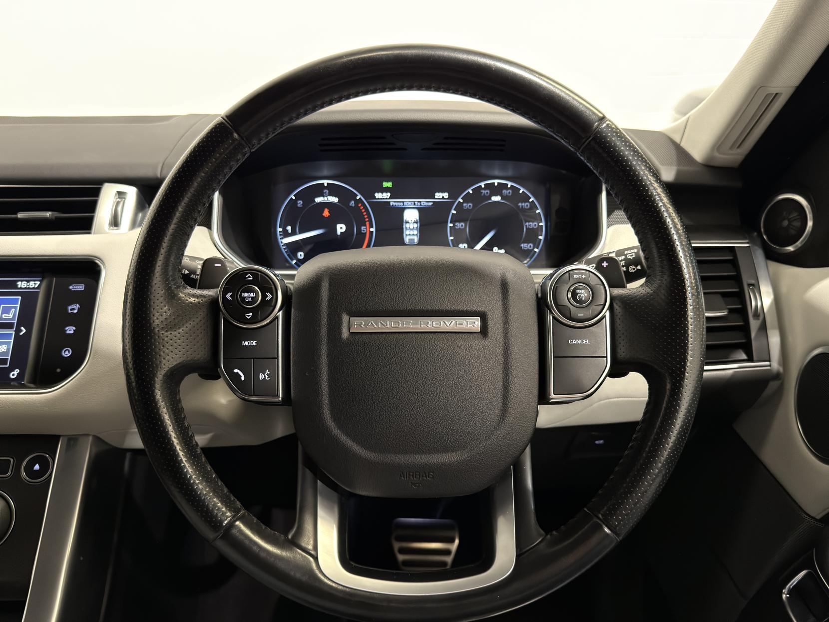 Land Rover Range Rover Sport 3.0 SD V6 HSE Dynamic SUV 5dr Diesel Auto 4WD Euro 6 (s/s) (306 ps)