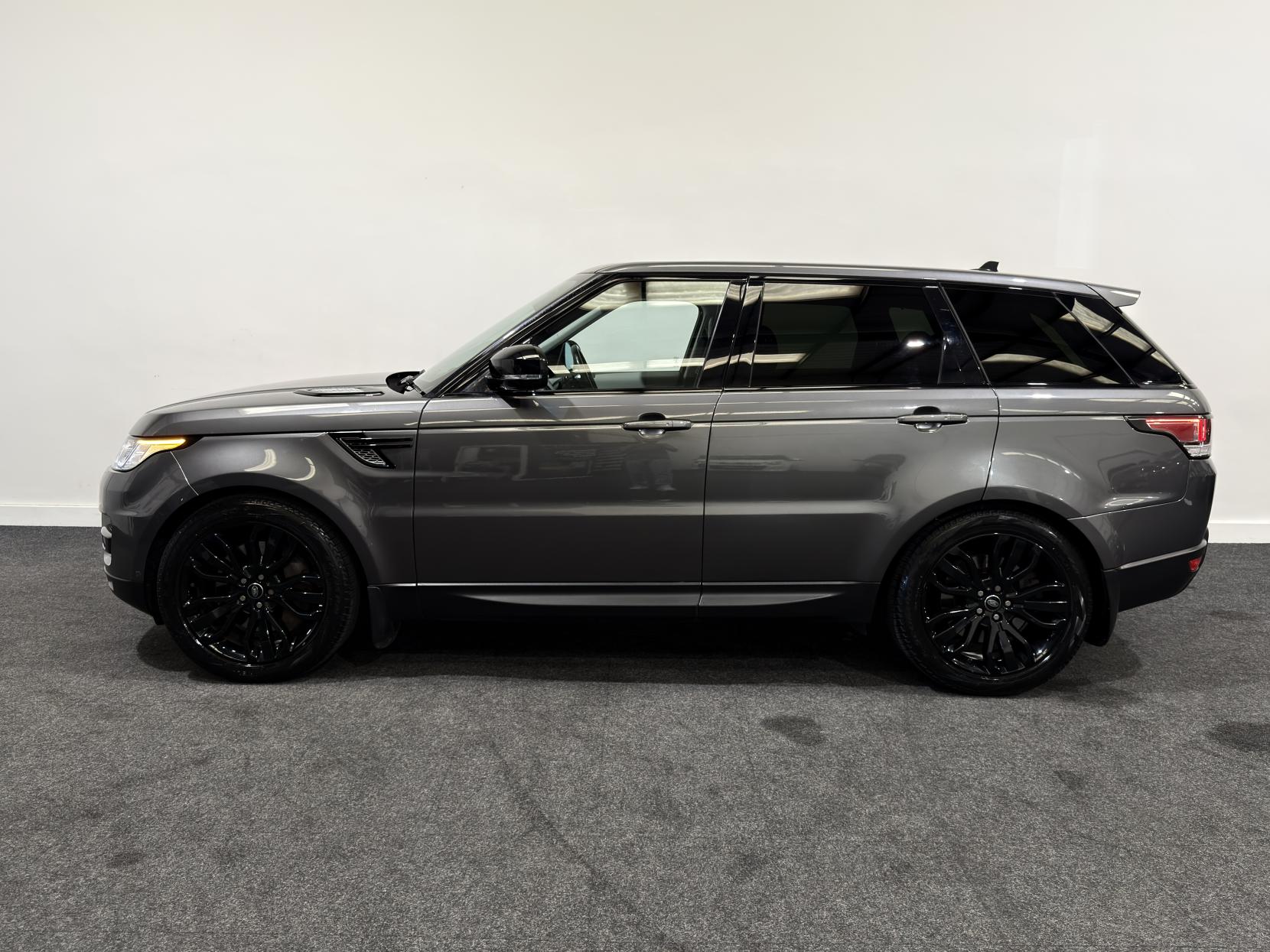 Land Rover Range Rover Sport 3.0 SD V6 HSE Dynamic SUV 5dr Diesel Auto 4WD Euro 6 (s/s) (306 ps)