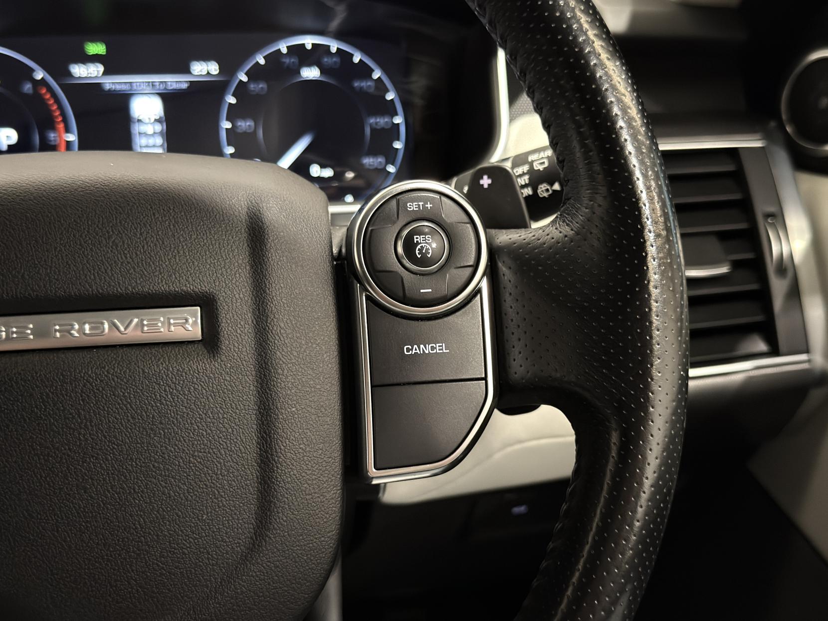 Land Rover Range Rover Sport 3.0 SD V6 HSE Dynamic SUV 5dr Diesel Auto 4WD Euro 6 (s/s) (306 ps)