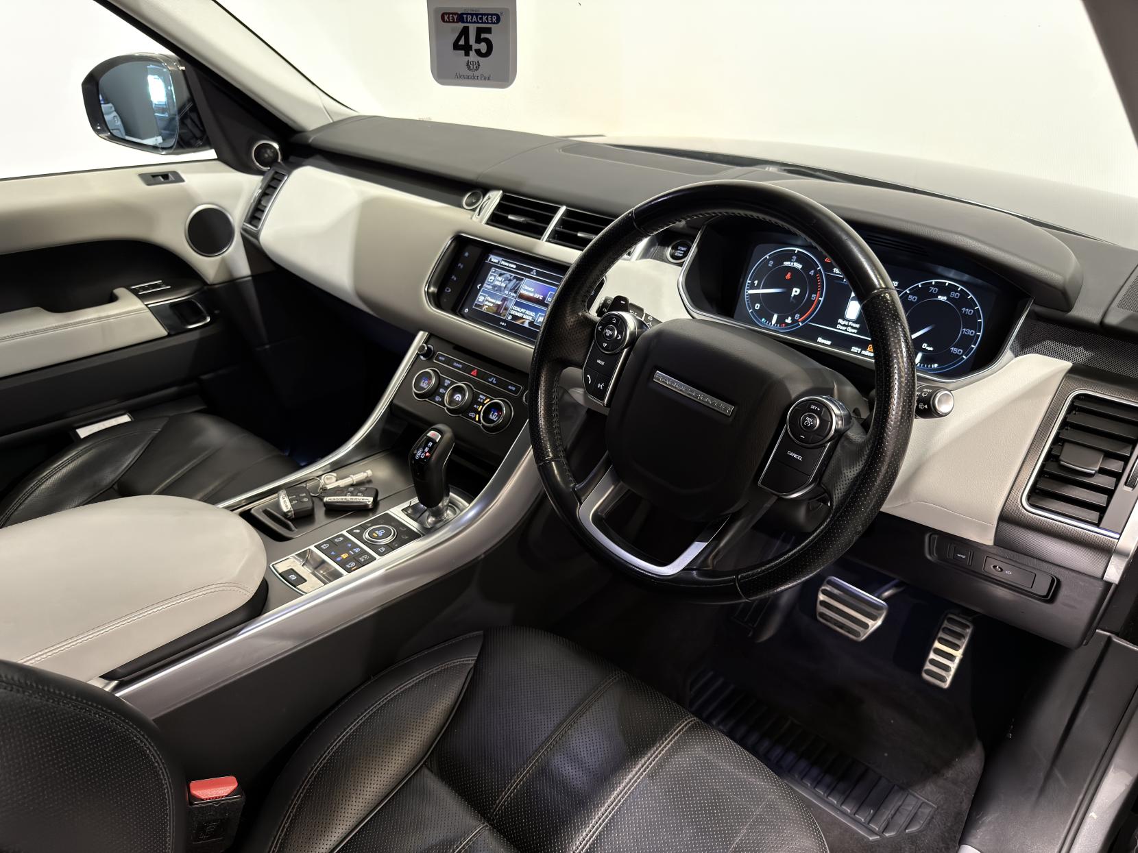 Land Rover Range Rover Sport 3.0 SD V6 HSE Dynamic SUV 5dr Diesel Auto 4WD Euro 6 (s/s) (306 ps)
