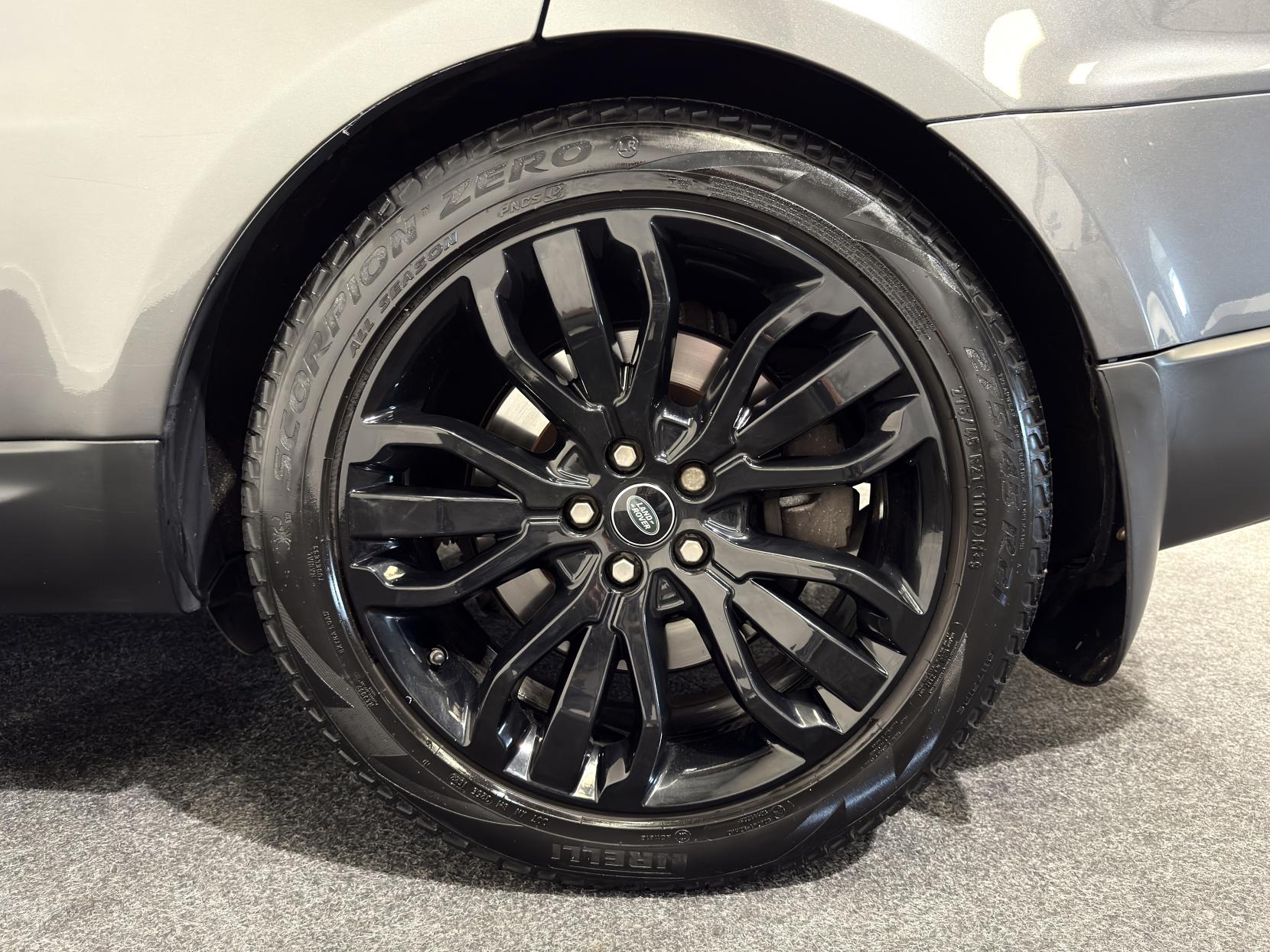 Land Rover Range Rover Sport 3.0 SD V6 HSE Dynamic SUV 5dr Diesel Auto 4WD Euro 6 (s/s) (306 ps)