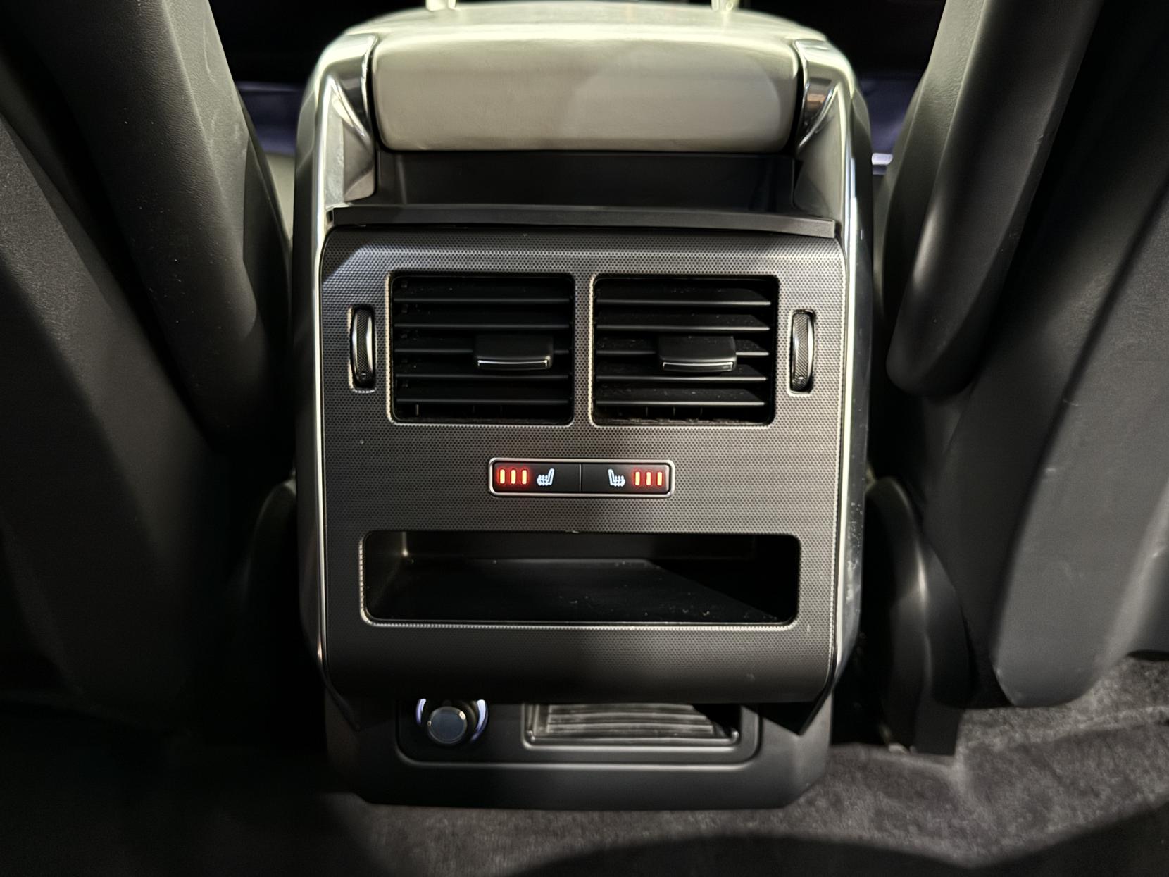 Land Rover Range Rover Sport 3.0 SD V6 HSE Dynamic SUV 5dr Diesel Auto 4WD Euro 6 (s/s) (306 ps)