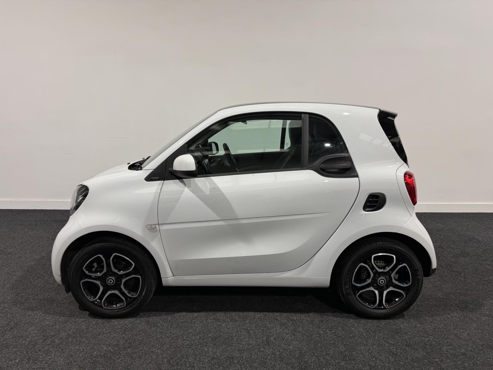 Smart fortwo 1.0 Prime Coupe 2dr Petrol Twinamic Euro 6 (s/s) (71 ps)