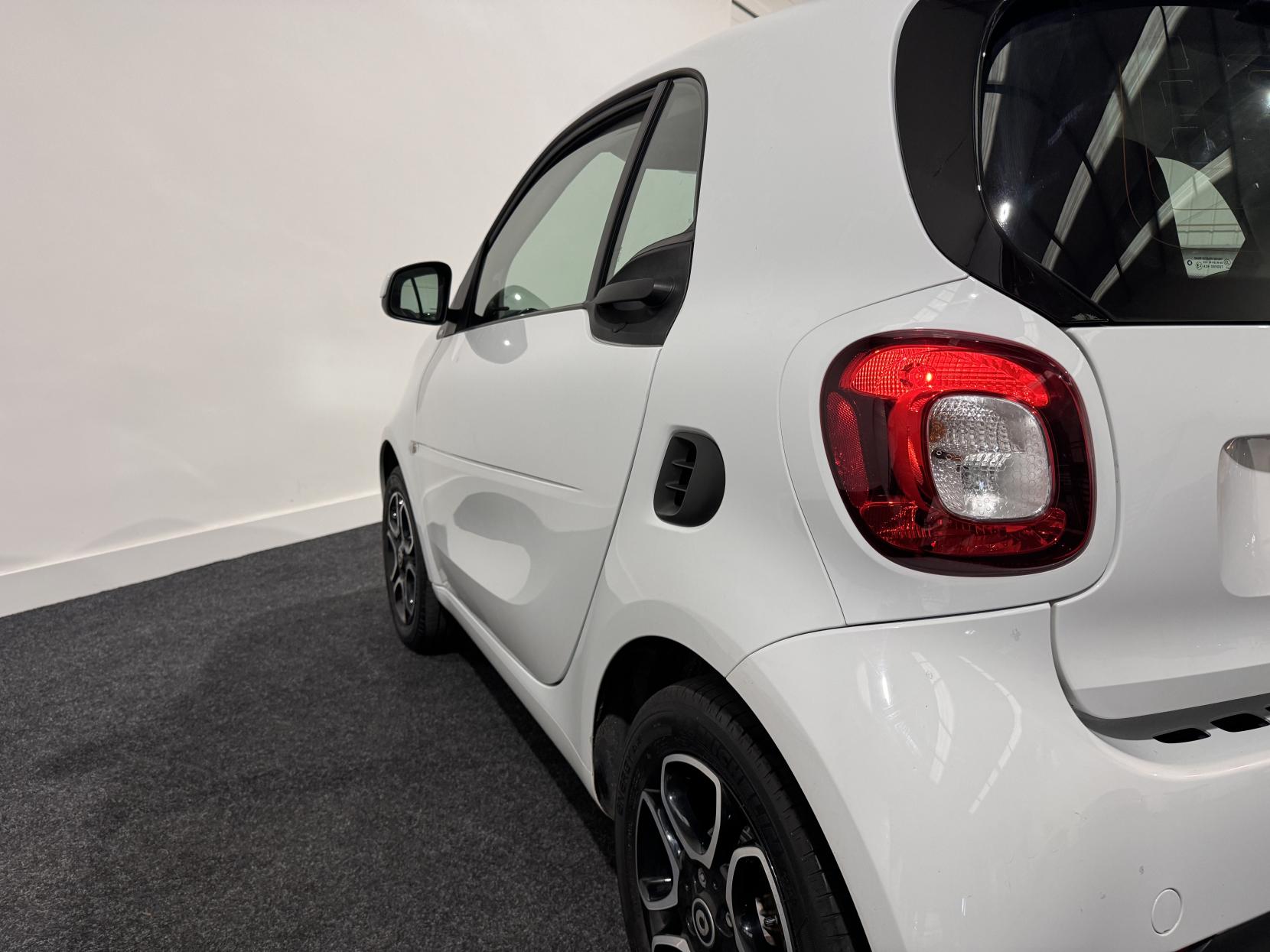 Smart fortwo 1.0 Prime Coupe 2dr Petrol Twinamic Euro 6 (s/s) (71 ps)