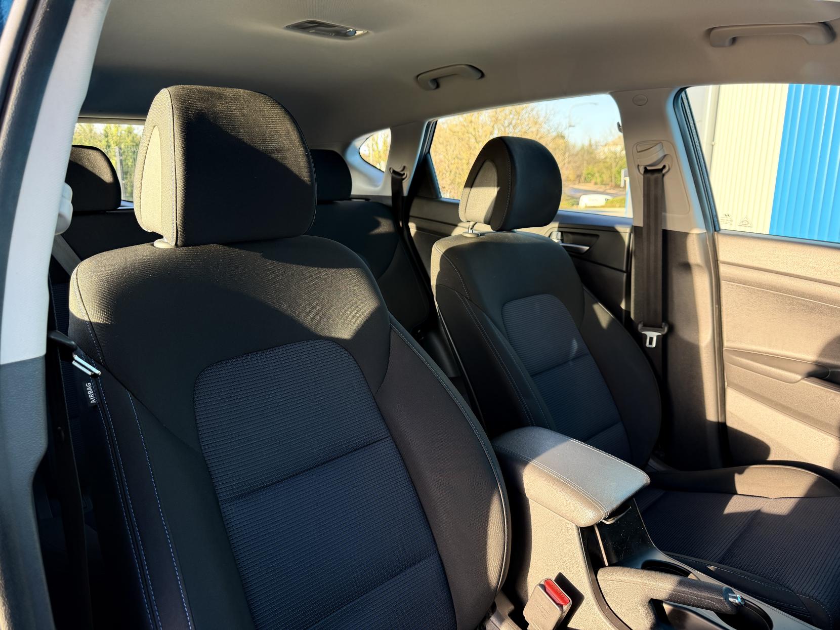 Hyundai TUCSON 1.7 CRDi Blue Drive SE SUV 5dr Diesel Manual Euro 6 (s/s) (116 ps)