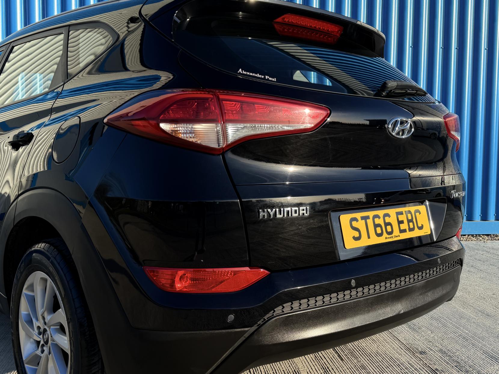 Hyundai TUCSON 1.7 CRDi Blue Drive SE SUV 5dr Diesel Manual Euro 6 (s/s) (116 ps)