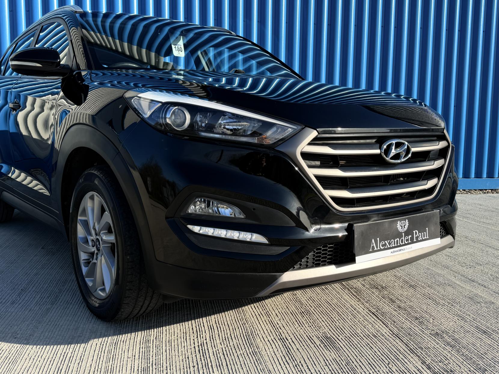 Hyundai TUCSON 1.7 CRDi Blue Drive SE SUV 5dr Diesel Manual Euro 6 (s/s) (116 ps)