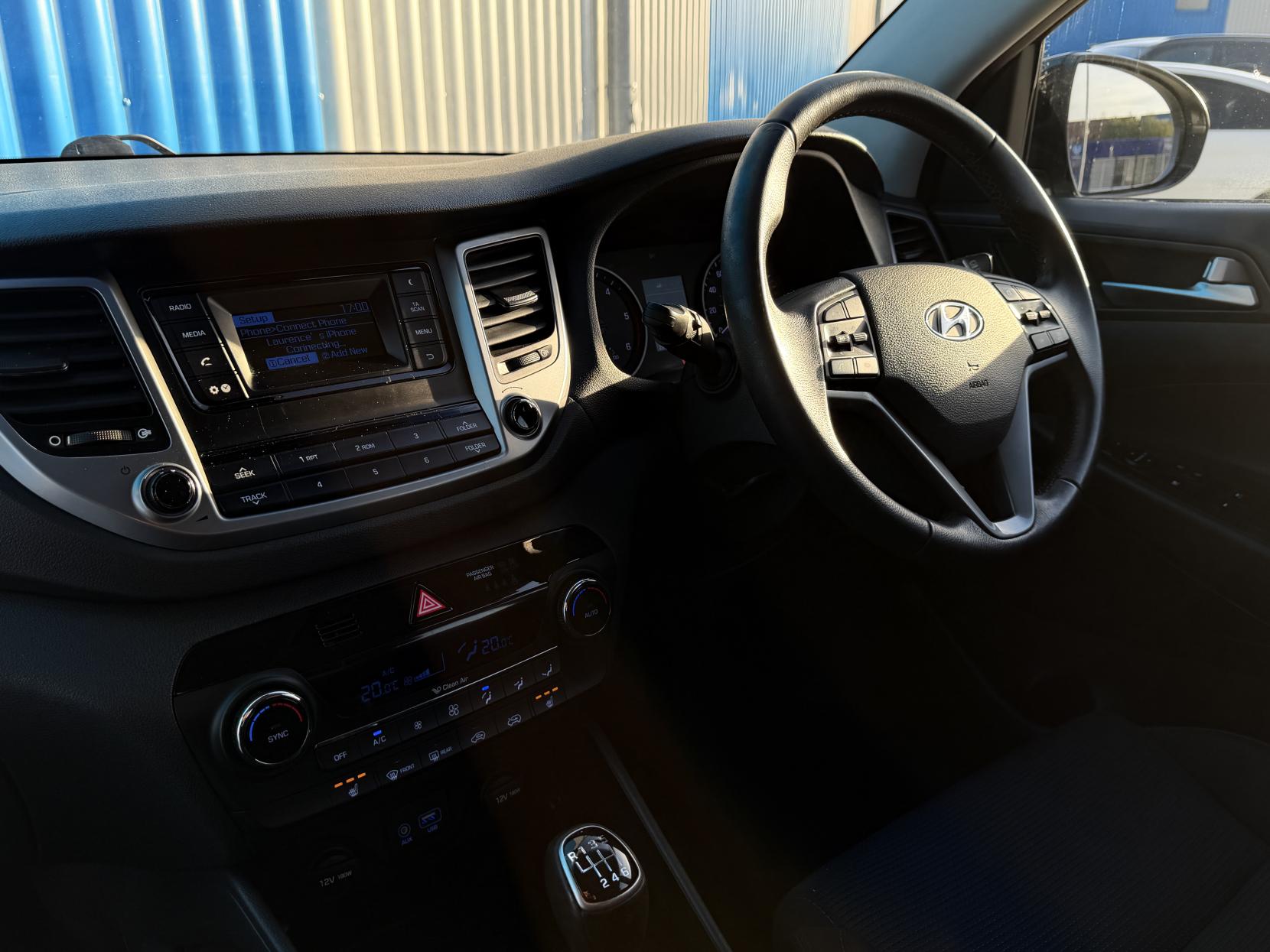 Hyundai TUCSON 1.7 CRDi Blue Drive SE SUV 5dr Diesel Manual Euro 6 (s/s) (116 ps)