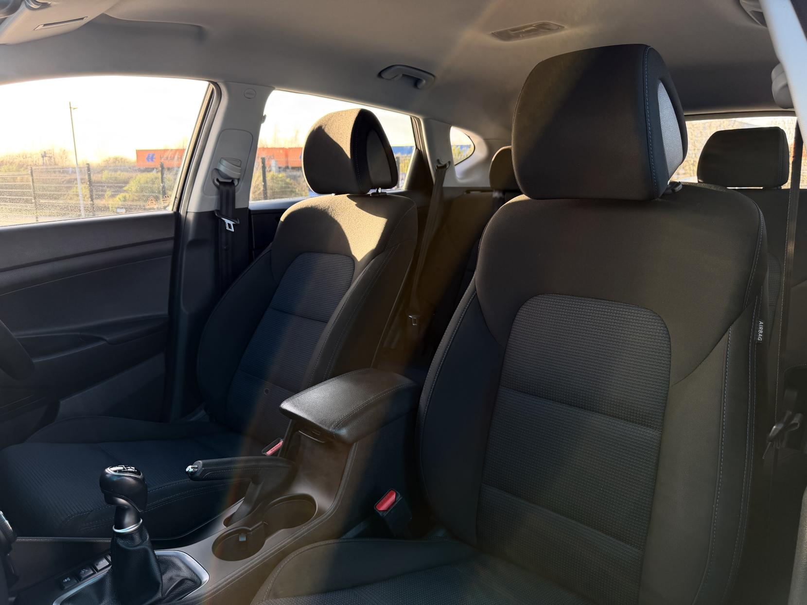 Hyundai TUCSON 1.7 CRDi Blue Drive SE SUV 5dr Diesel Manual Euro 6 (s/s) (116 ps)