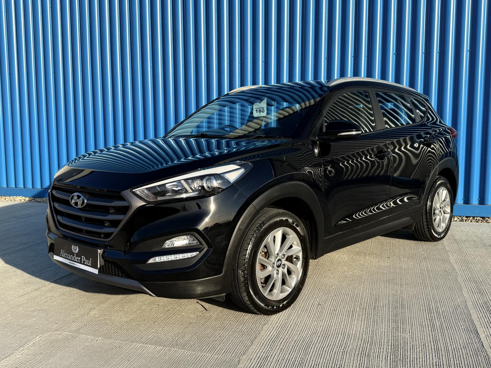 Hyundai TUCSON 1.7 CRDi Blue Drive SE SUV 5dr Diesel Manual Euro 6 (s/s) (116 ps)