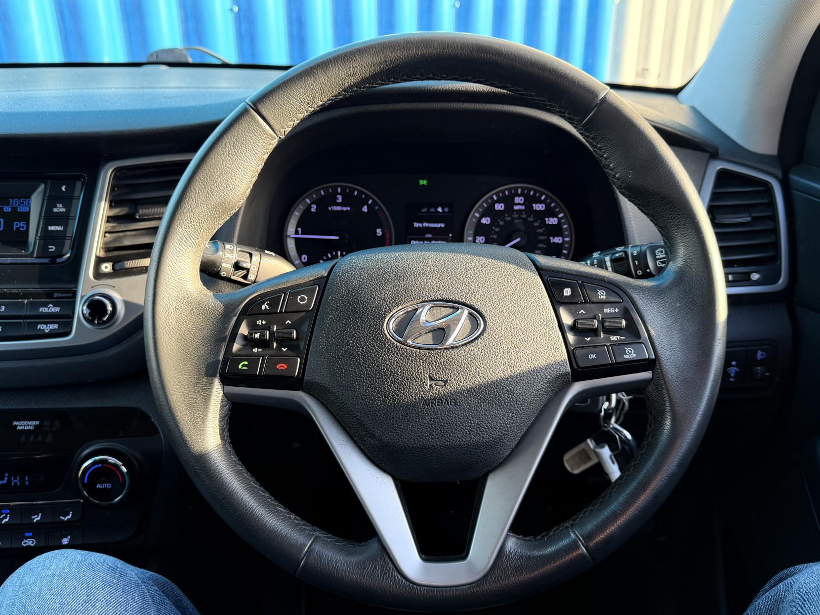 Hyundai TUCSON 1.7 CRDi Blue Drive SE SUV 5dr Diesel Manual Euro 6 (s/s) (116 ps)