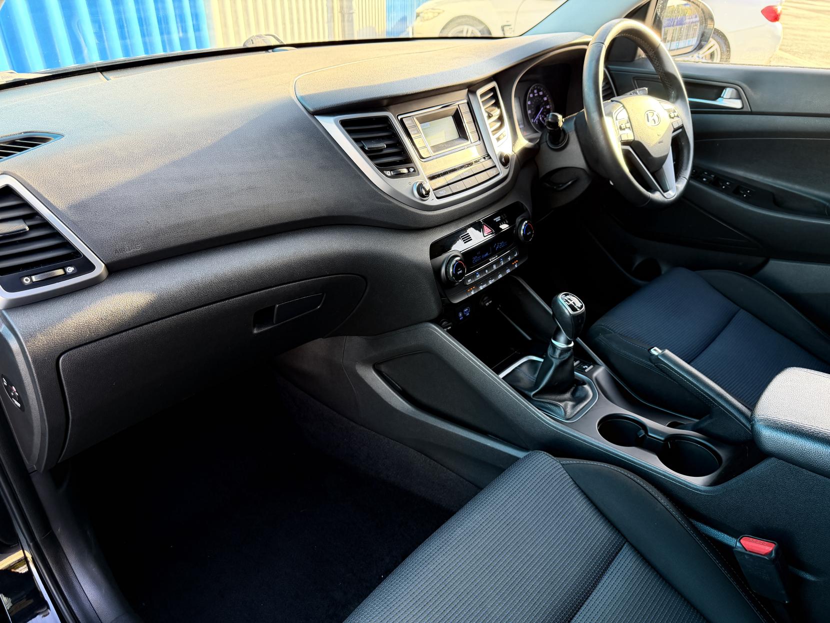 Hyundai TUCSON 1.7 CRDi Blue Drive SE SUV 5dr Diesel Manual Euro 6 (s/s) (116 ps)