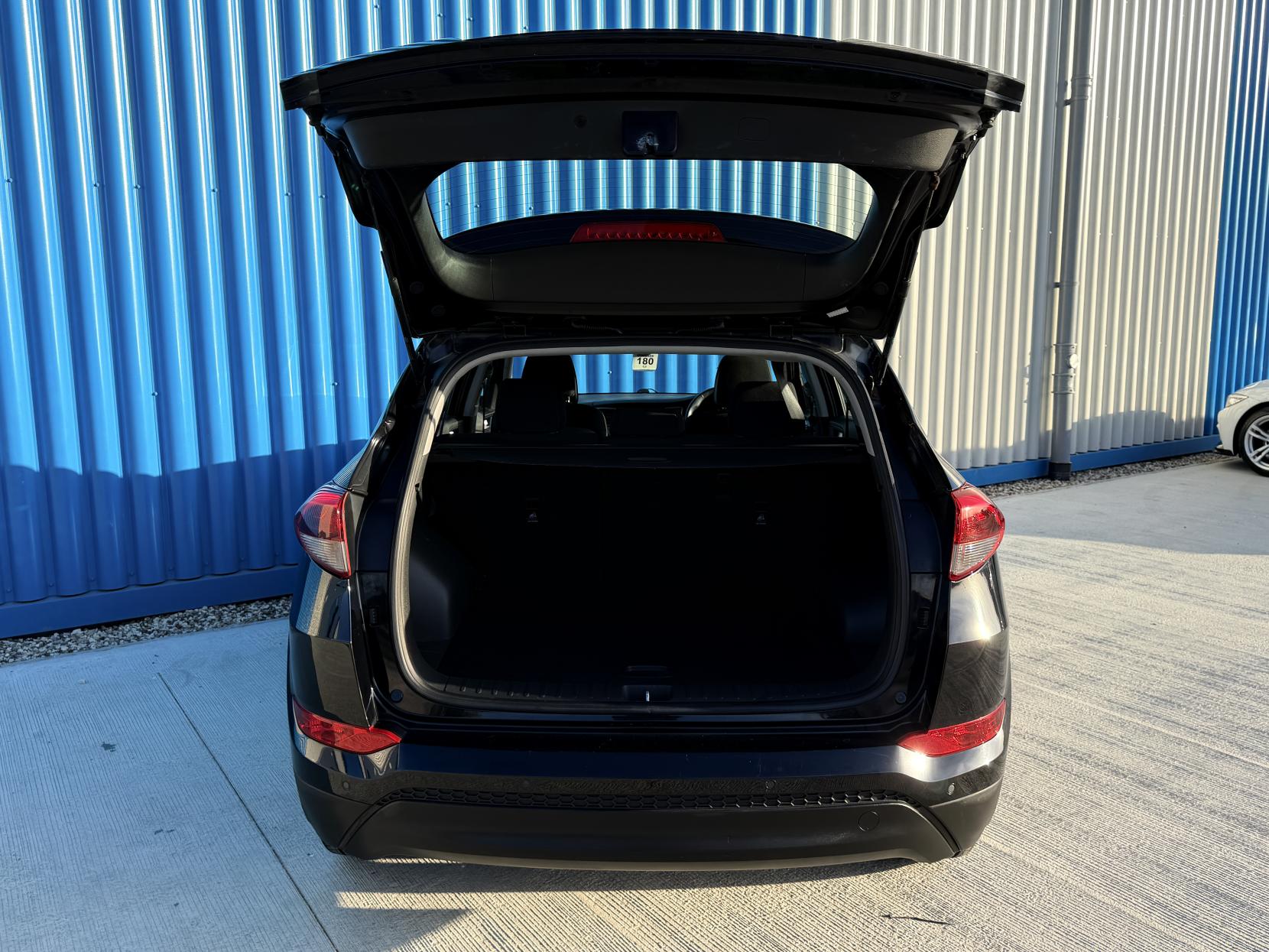 Hyundai TUCSON 1.7 CRDi Blue Drive SE SUV 5dr Diesel Manual Euro 6 (s/s) (116 ps)