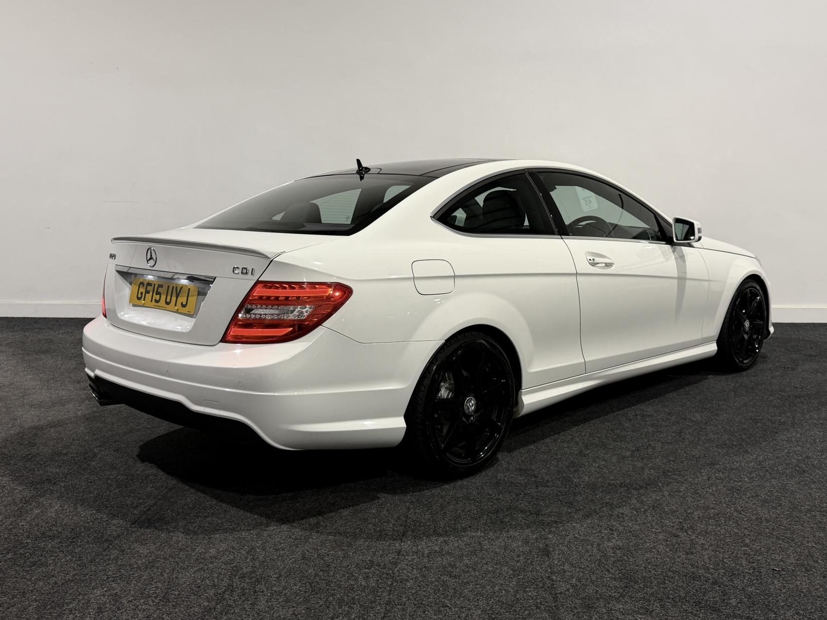 Mercedes-Benz C Class 2.1 C220 CDI AMG Sport Edition Coupe 2dr Diesel G-Tronic+ Euro 5 (s/s) (170 ps)