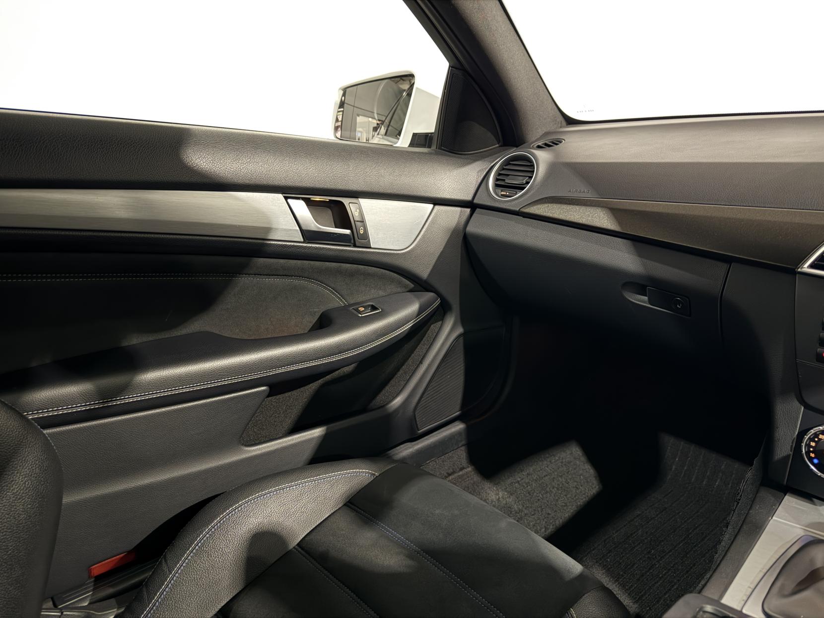 Mercedes-Benz C Class 2.1 C220 CDI AMG Sport Edition Coupe 2dr Diesel G-Tronic+ Euro 5 (s/s) (170 ps)