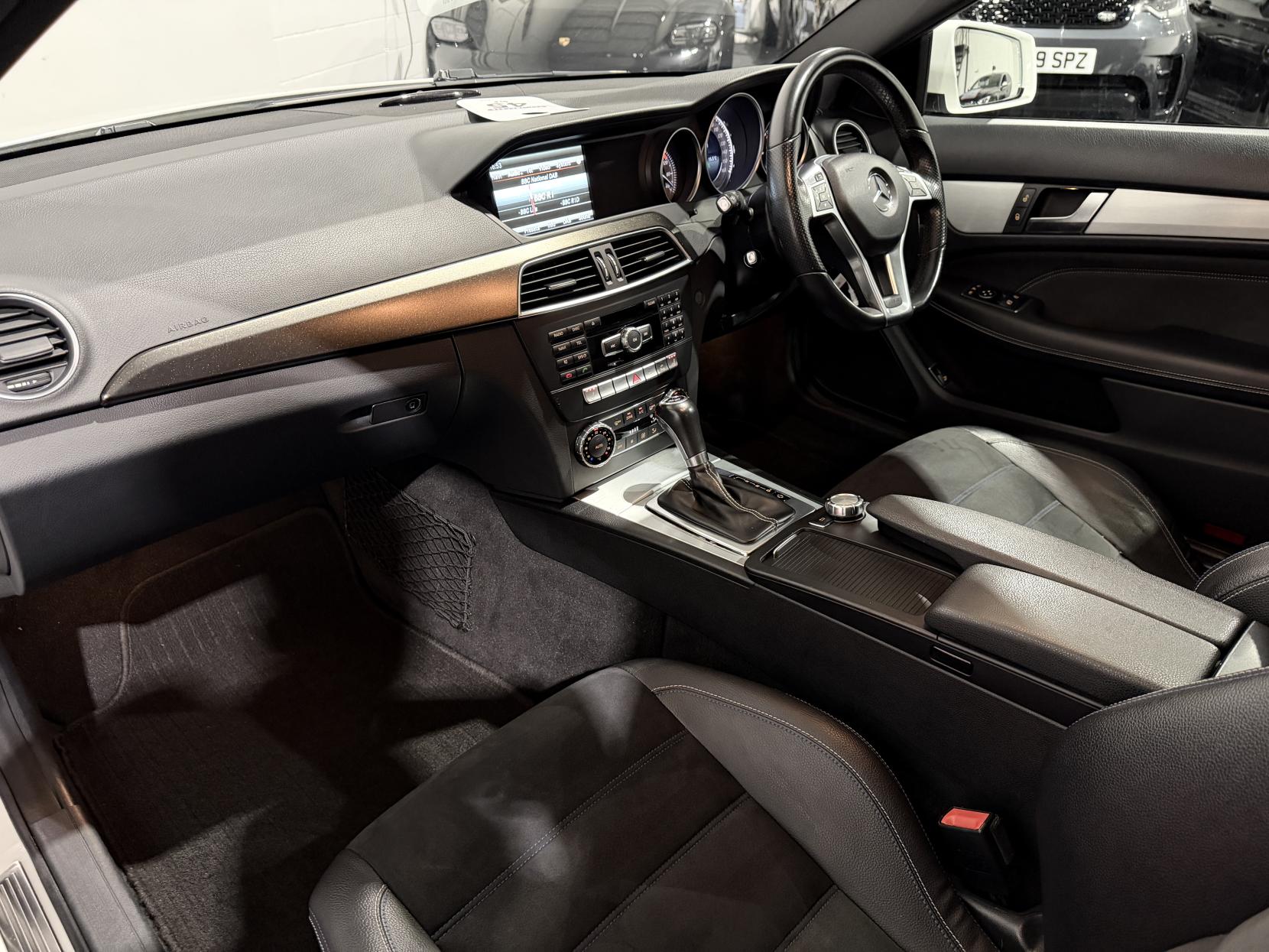 Mercedes-Benz C Class 2.1 C220 CDI AMG Sport Edition Coupe 2dr Diesel G-Tronic+ Euro 5 (s/s) (170 ps)