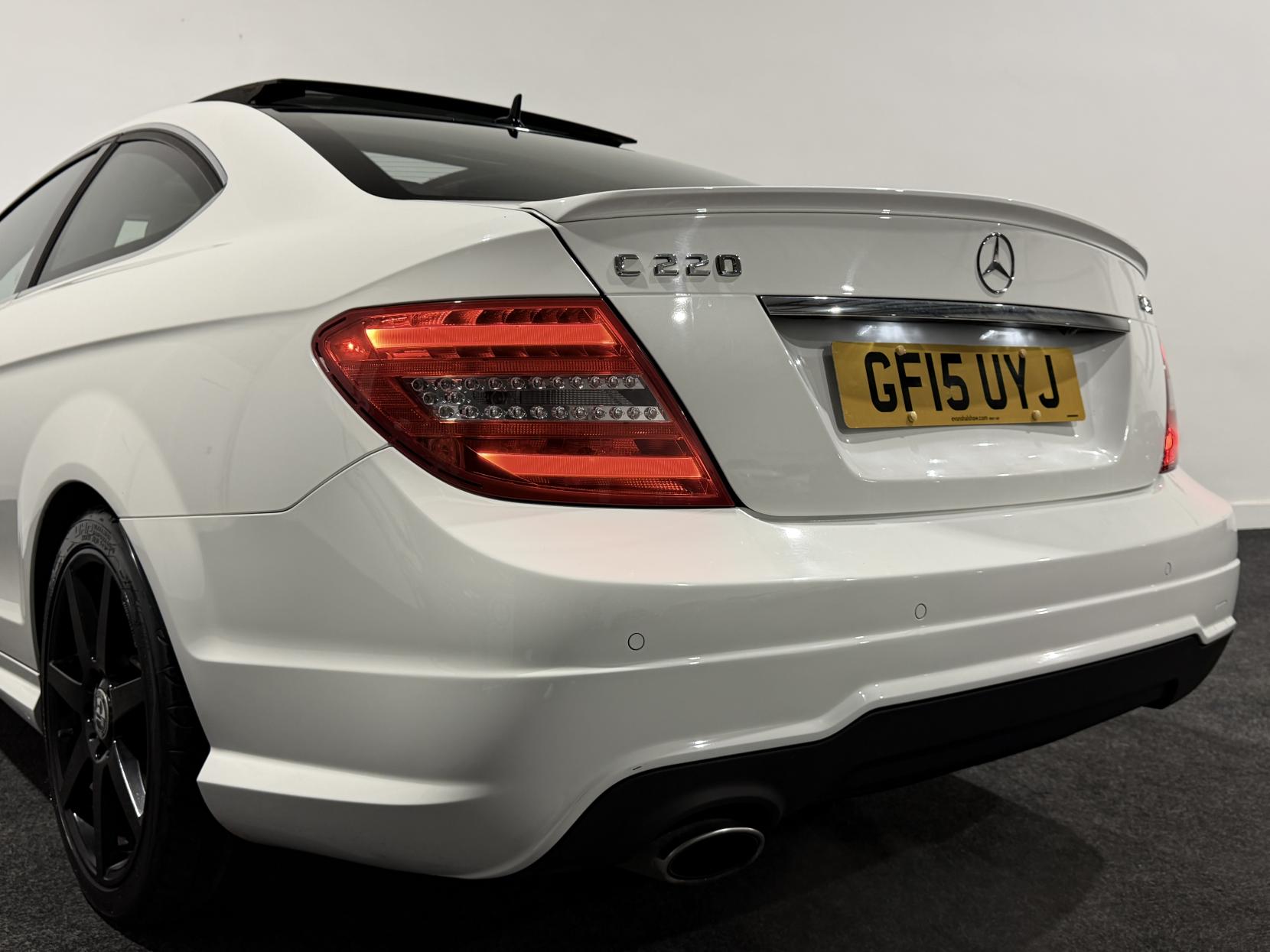 Mercedes-Benz C Class 2.1 C220 CDI AMG Sport Edition Coupe 2dr Diesel G-Tronic+ Euro 5 (s/s) (170 ps)