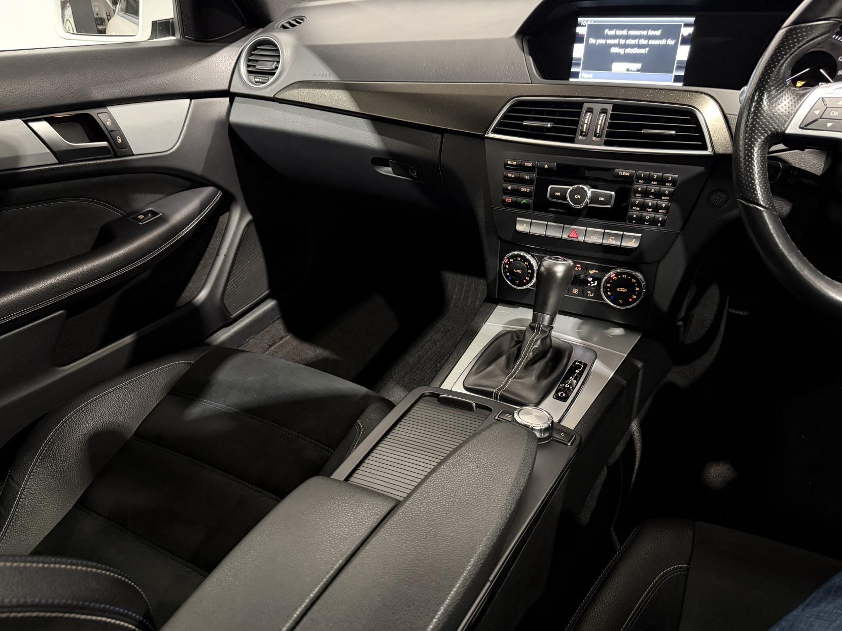 Mercedes-Benz C Class 2.1 C220 CDI AMG Sport Edition Coupe 2dr Diesel G-Tronic+ Euro 5 (s/s) (170 ps)