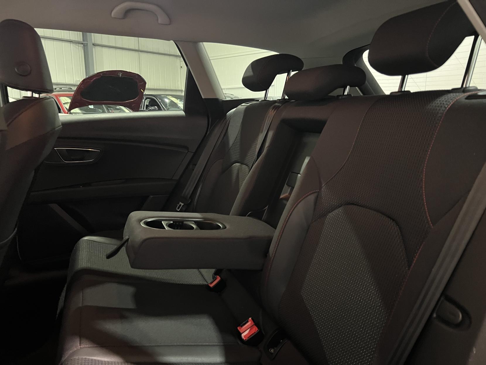 SEAT Leon 2.0 TDI CR FR Sport Tourer 5dr Diesel Manual Euro 5 (s/s) (184 ps)