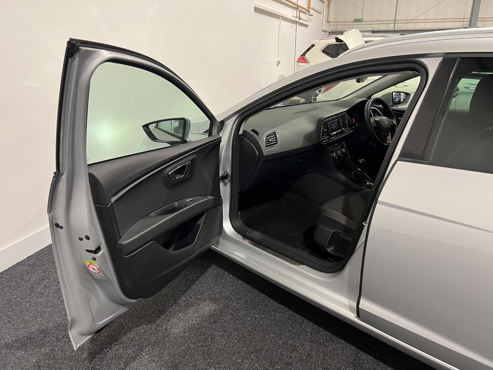 SEAT Leon 2.0 TDI CR FR Sport Tourer 5dr Diesel Manual Euro 5 (s/s) (184 ps)