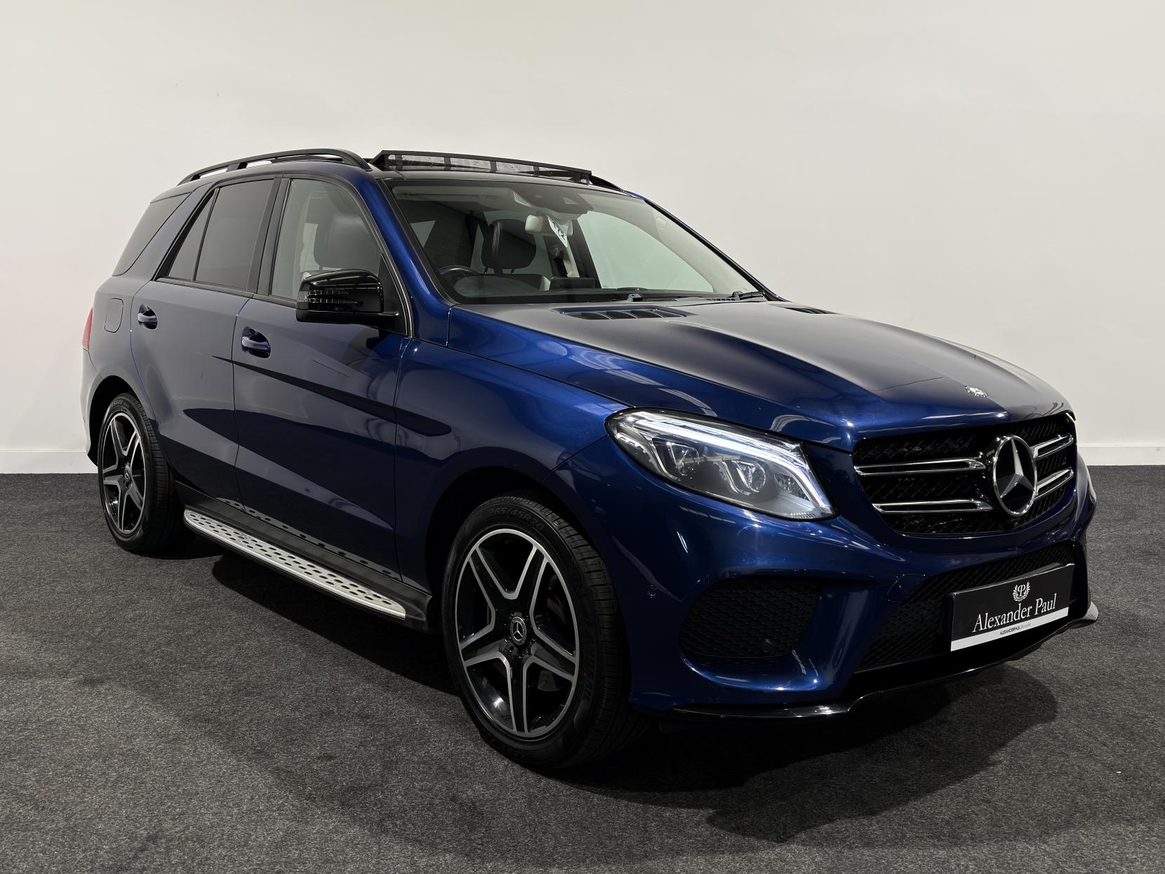 Mercedes-Benz GLE 3.0 GLE350d V6 AMG Line (Premium) SUV 5dr Diesel G-Tronic 4MATIC Euro 6 (s/s) (258 ps)