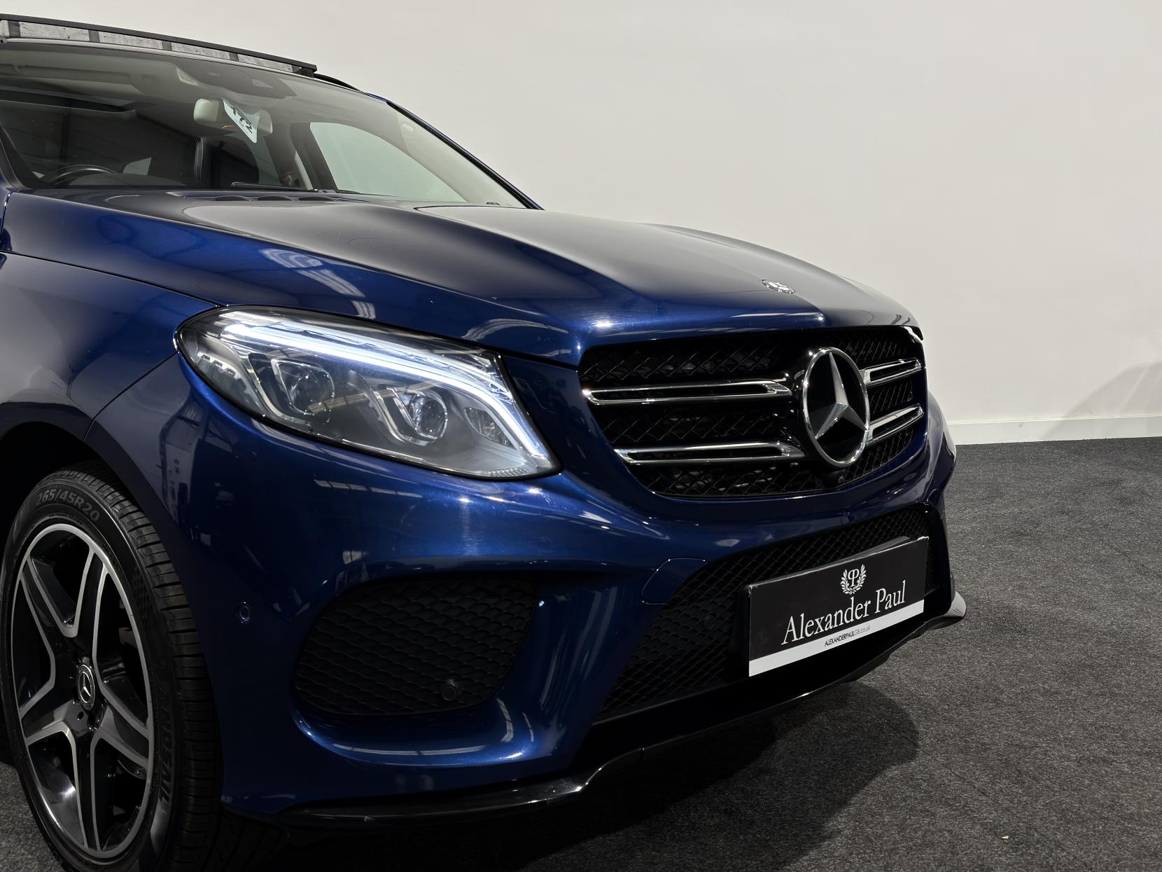 Mercedes-Benz GLE 3.0 GLE350d V6 AMG Line (Premium) SUV 5dr Diesel G-Tronic 4MATIC Euro 6 (s/s) (258 ps)