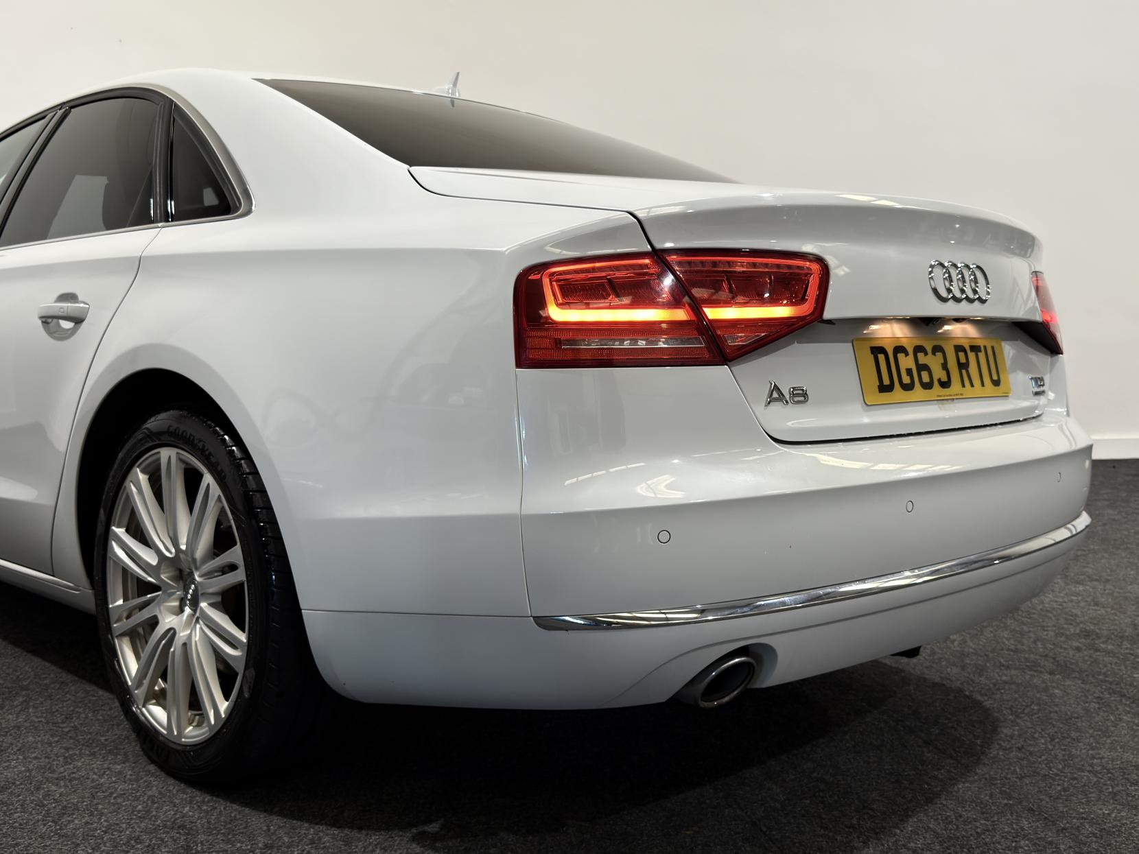 Audi A8 3.0 TDI V6 Sport Executive Saloon 4dr Diesel Tiptronic quattro Euro 5 (s/s) (250 ps)