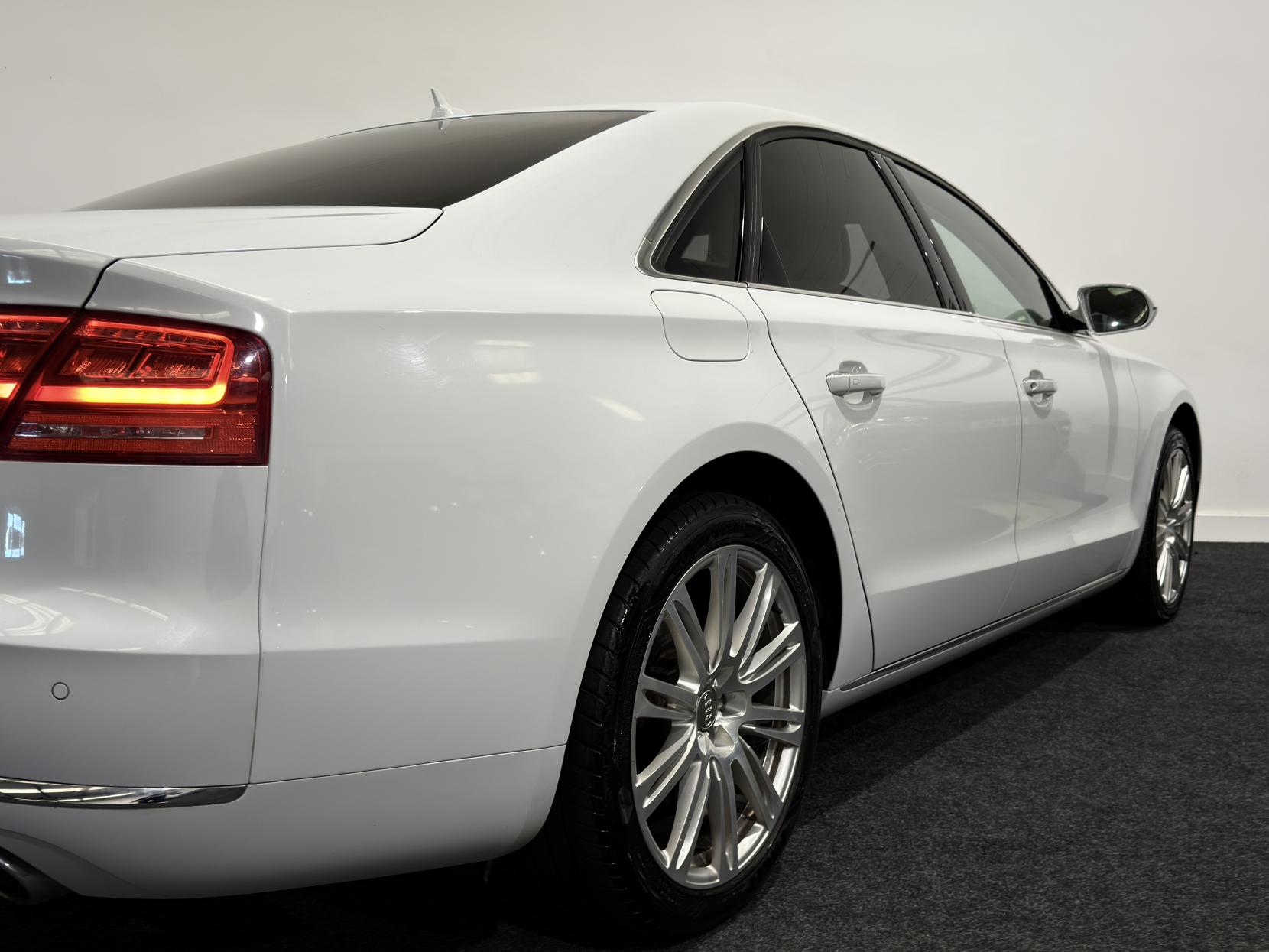 Audi A8 3.0 TDI V6 Sport Executive Saloon 4dr Diesel Tiptronic quattro Euro 5 (s/s) (250 ps)
