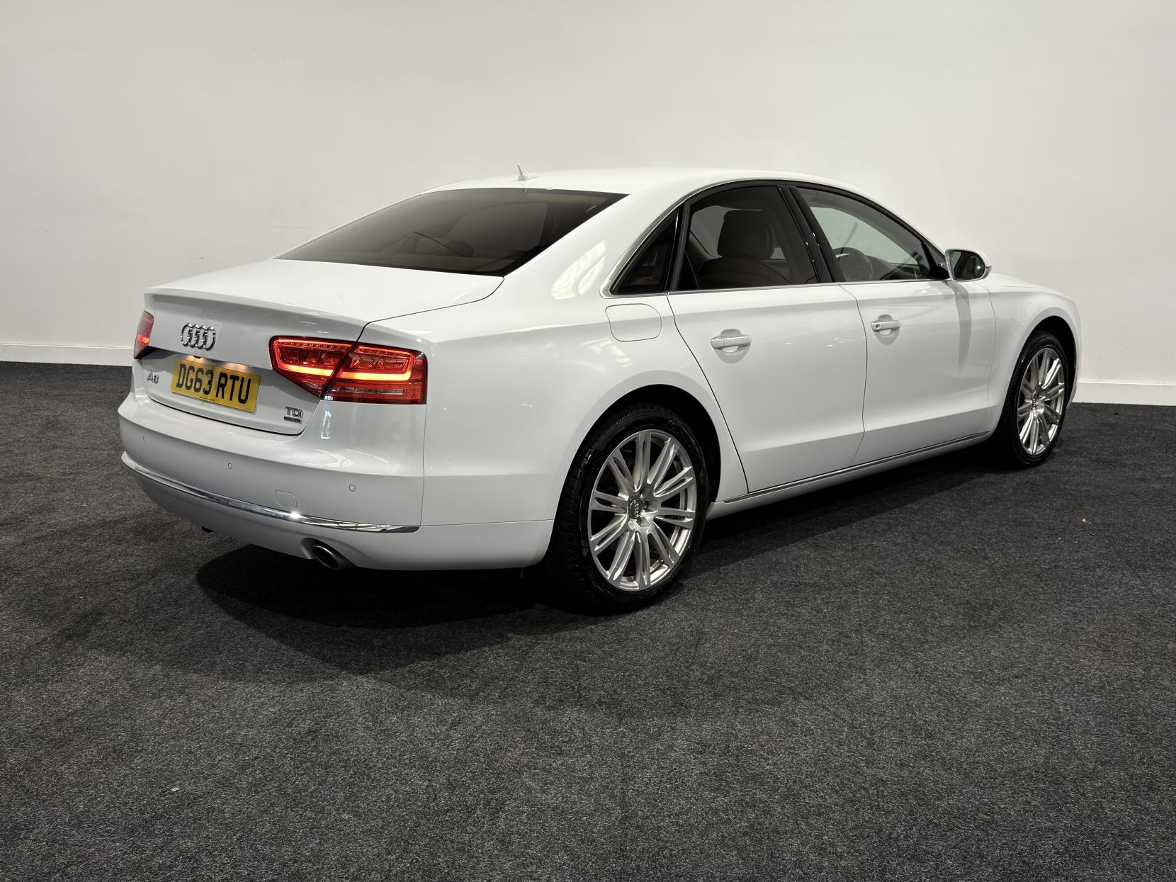 Audi A8 3.0 TDI V6 Sport Executive Saloon 4dr Diesel Tiptronic quattro Euro 5 (s/s) (250 ps)