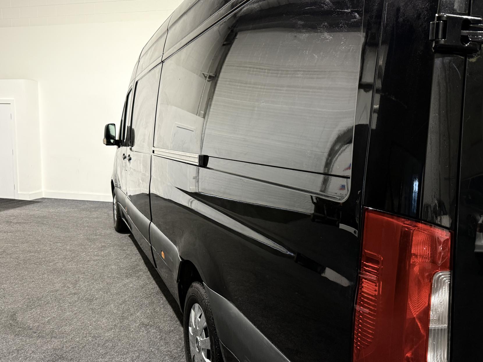 Mercedes-Benz Sprinter 2.1 314 CDI Panel Van 5dr Diesel Manual RWD L3 H2 Euro 6 (143 ps)