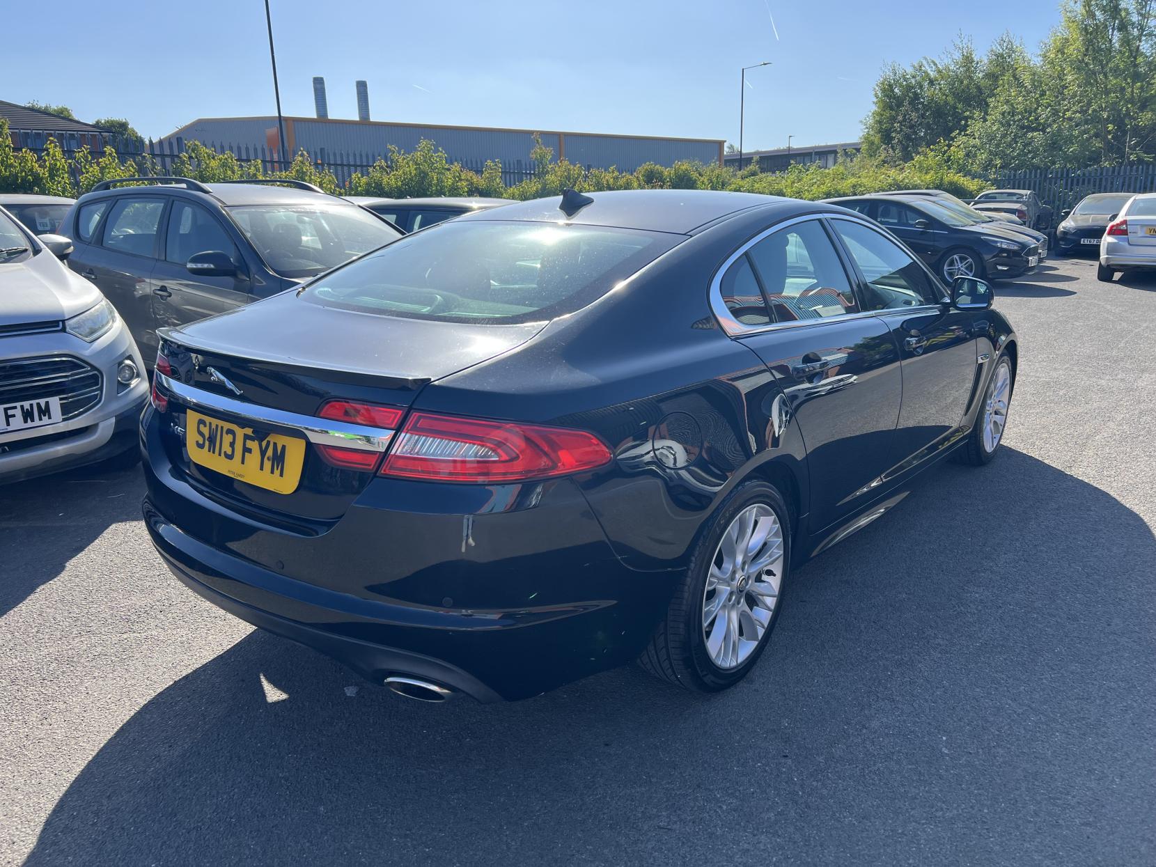 Jaguar XF 2.2d Sport Saloon 4dr Diesel Auto Euro 5 (s/s) (200 ps)