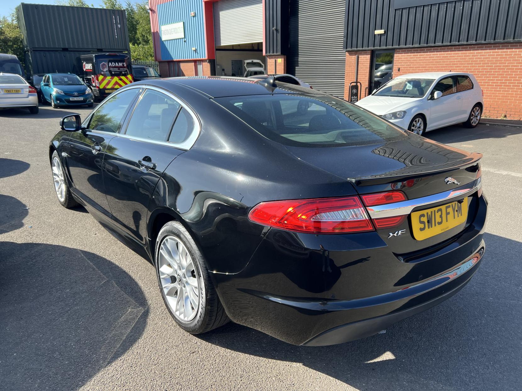 Jaguar XF 2.2d Sport Saloon 4dr Diesel Auto Euro 5 (s/s) (200 ps)