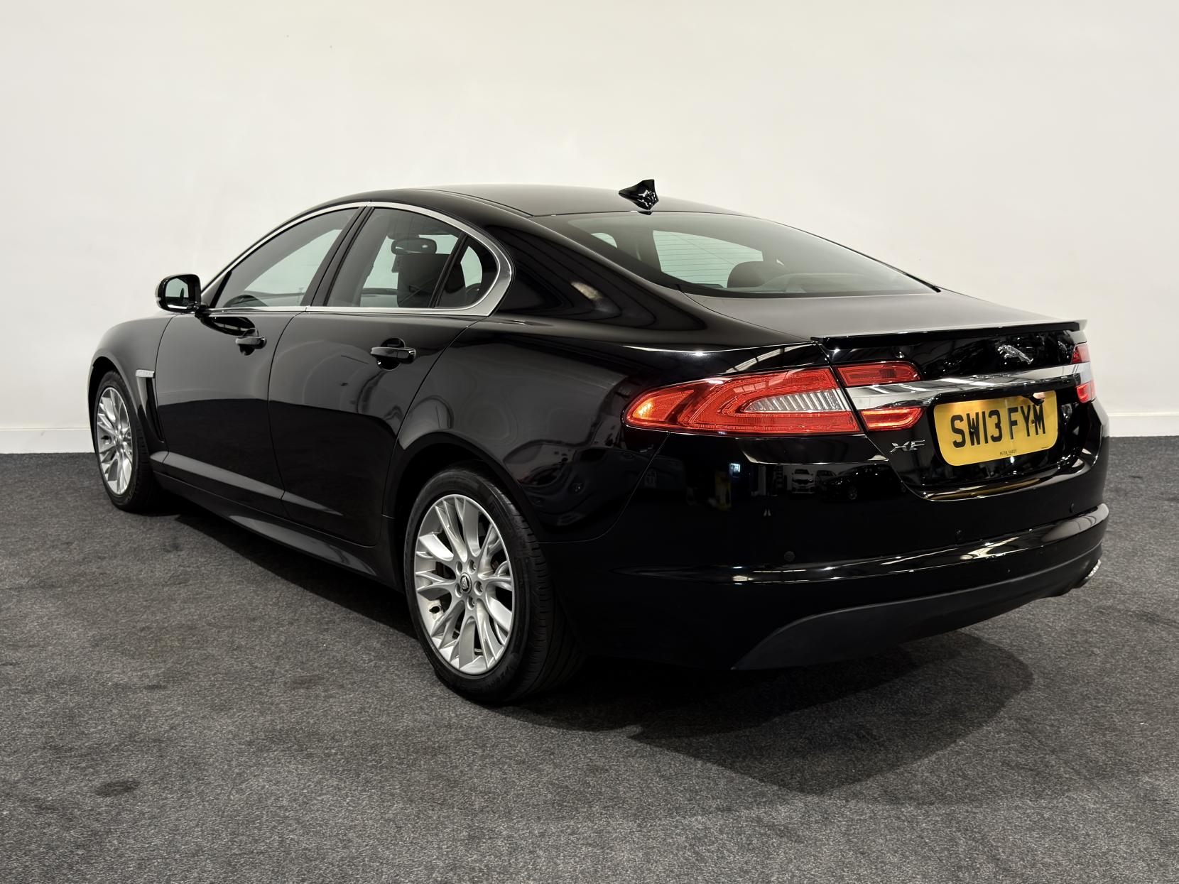 Jaguar XF 2.2d Sport Saloon 4dr Diesel Auto Euro 5 (s/s) (200 ps)