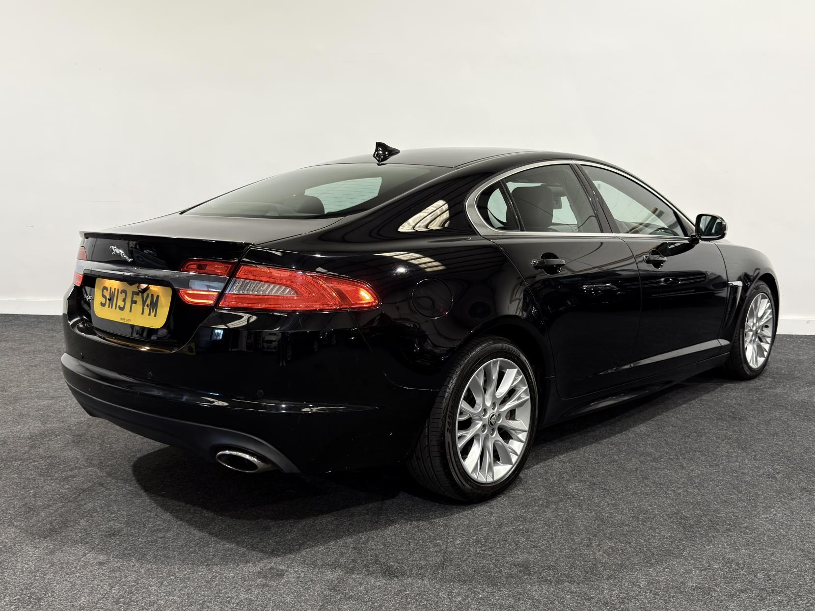 Jaguar XF 2.2d Sport Saloon 4dr Diesel Auto Euro 5 (s/s) (200 ps)
