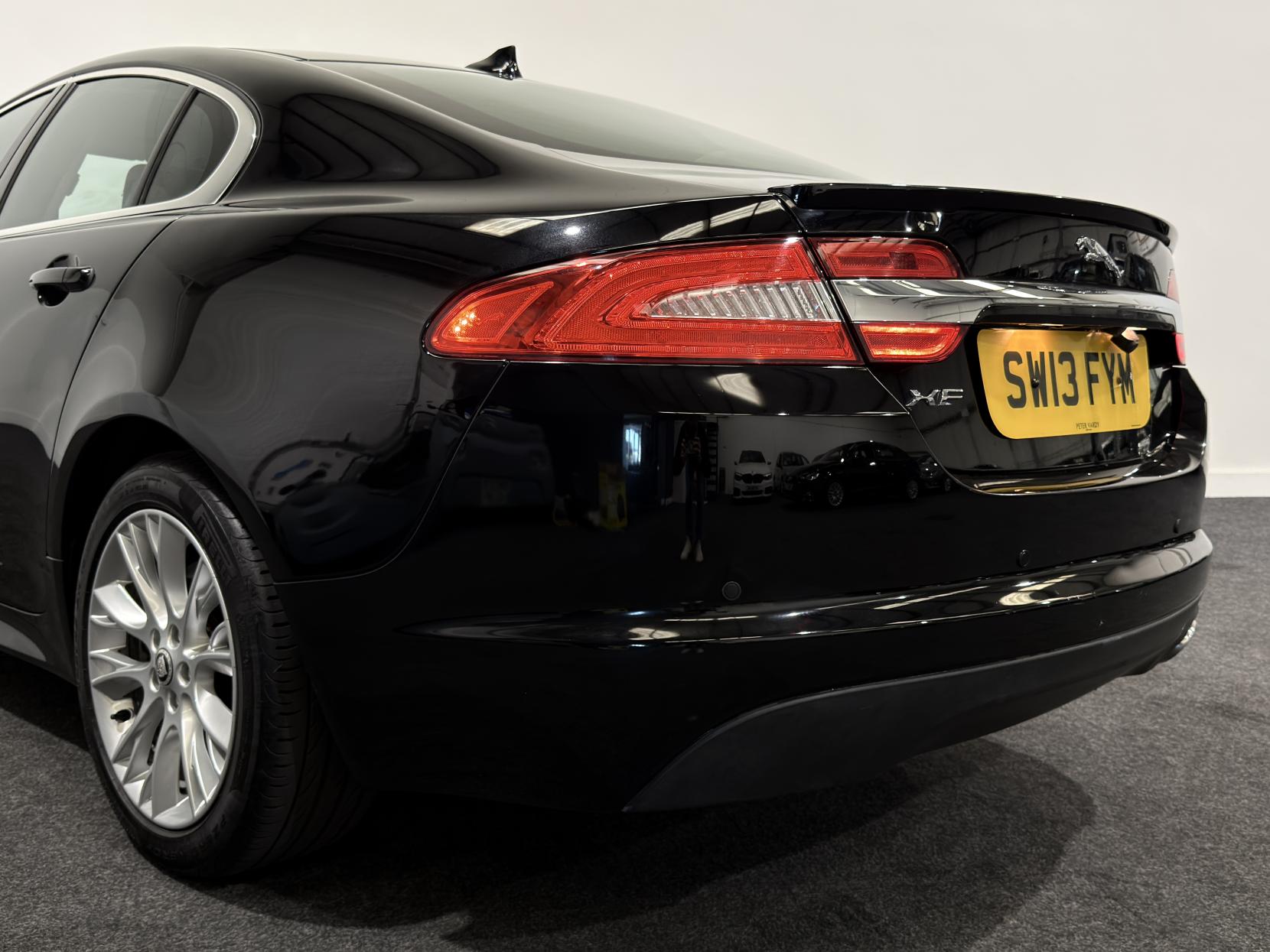 Jaguar XF 2.2d Sport Saloon 4dr Diesel Auto Euro 5 (s/s) (200 ps)